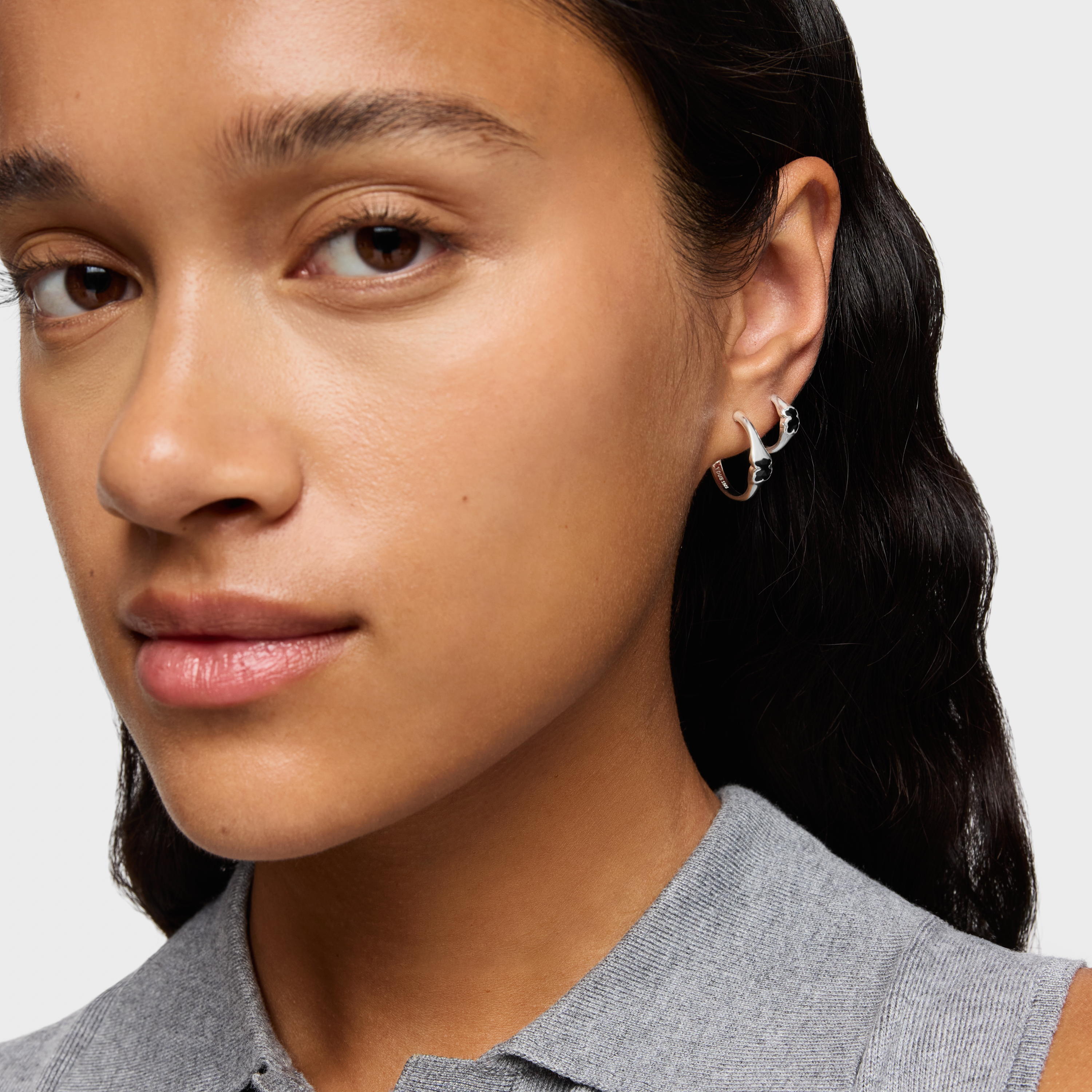 16.5 mm silver Hoop earrings with onyx bear motif TOUS Icon Color