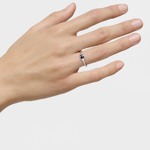 Anillo pequeño de plata y motivo oso en ónix Icon Color