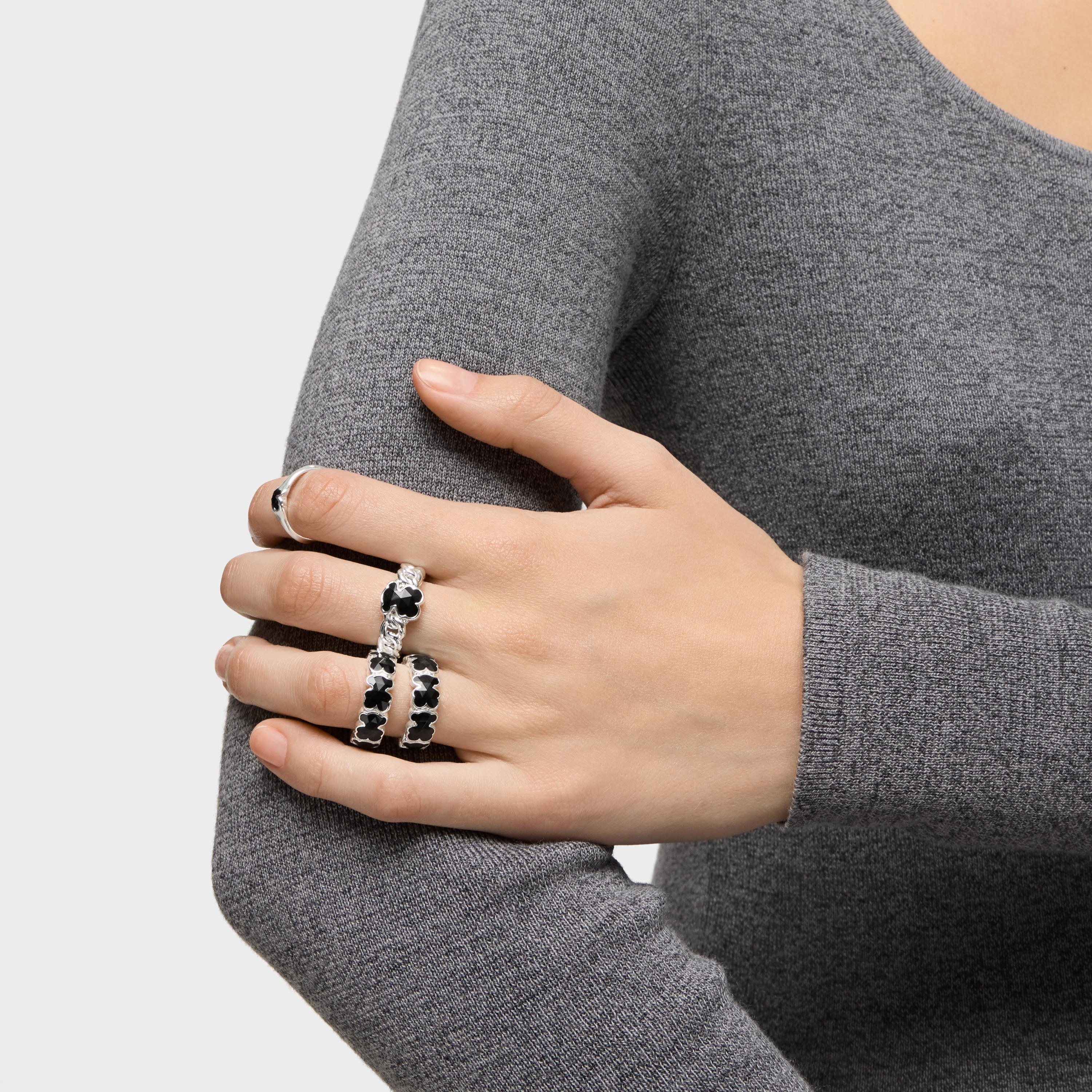 mi-♡様 Średni pierścionek ze srebra z misiami z onyksu TOUS Icon Color | TOUS