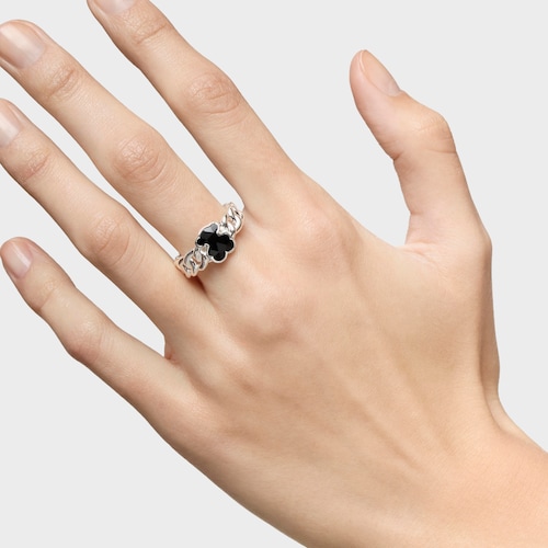 Medium silver Ring with bear motif in onyx TOUS Icon Color