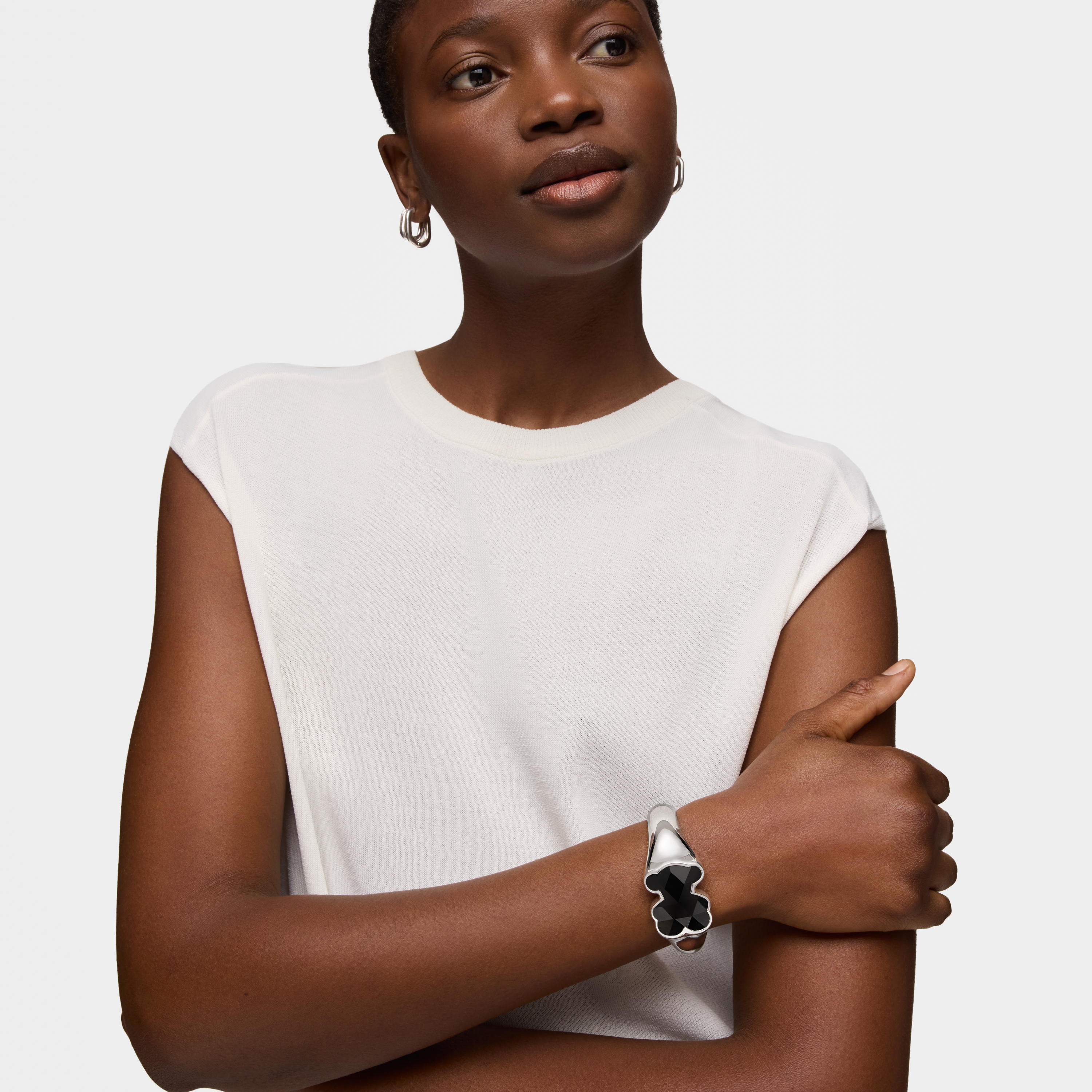 Silver Bangle with 34mm bear motif onyx TOUS Icon Color