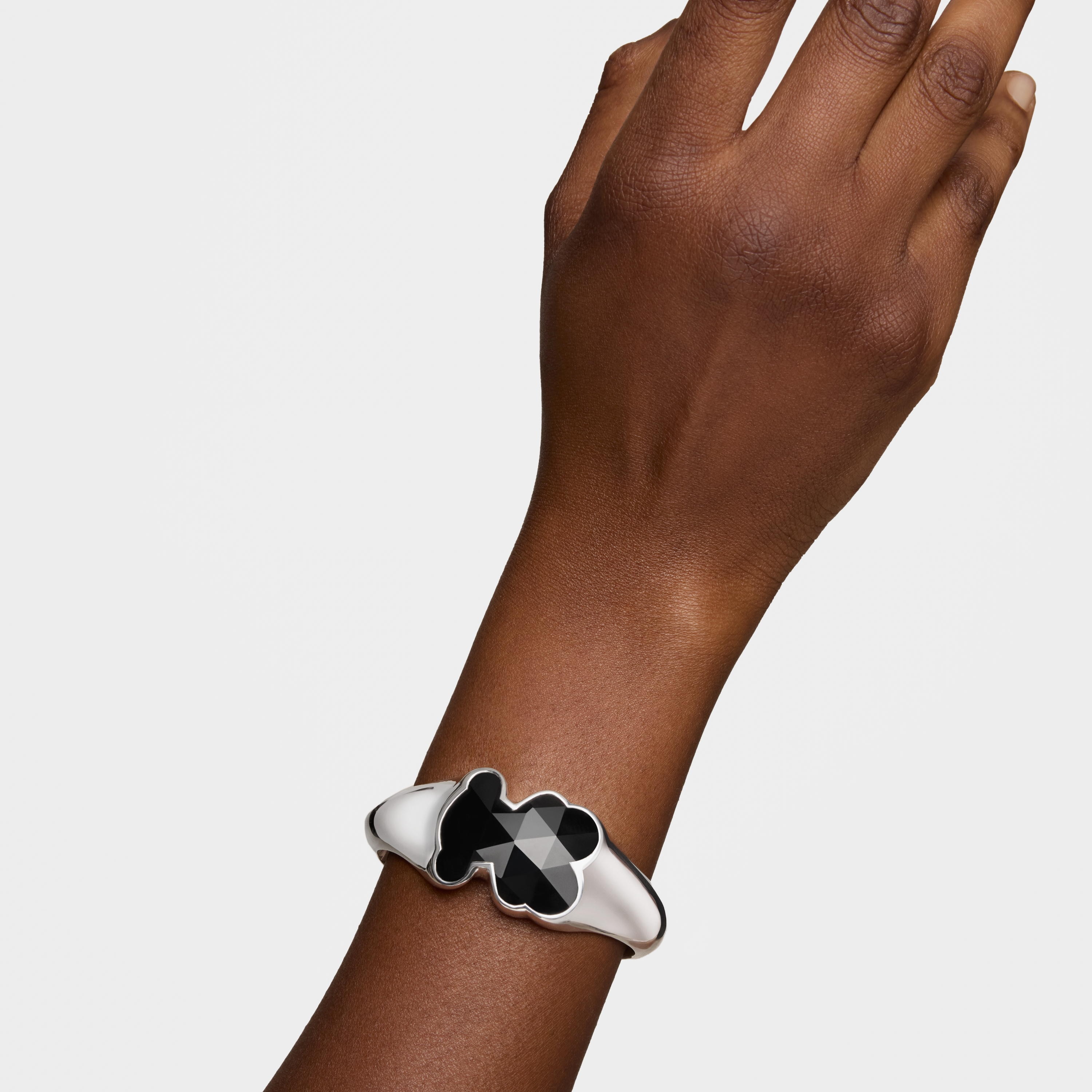 Silver Bangle with 34mm bear motif onyx TOUS Icon Color