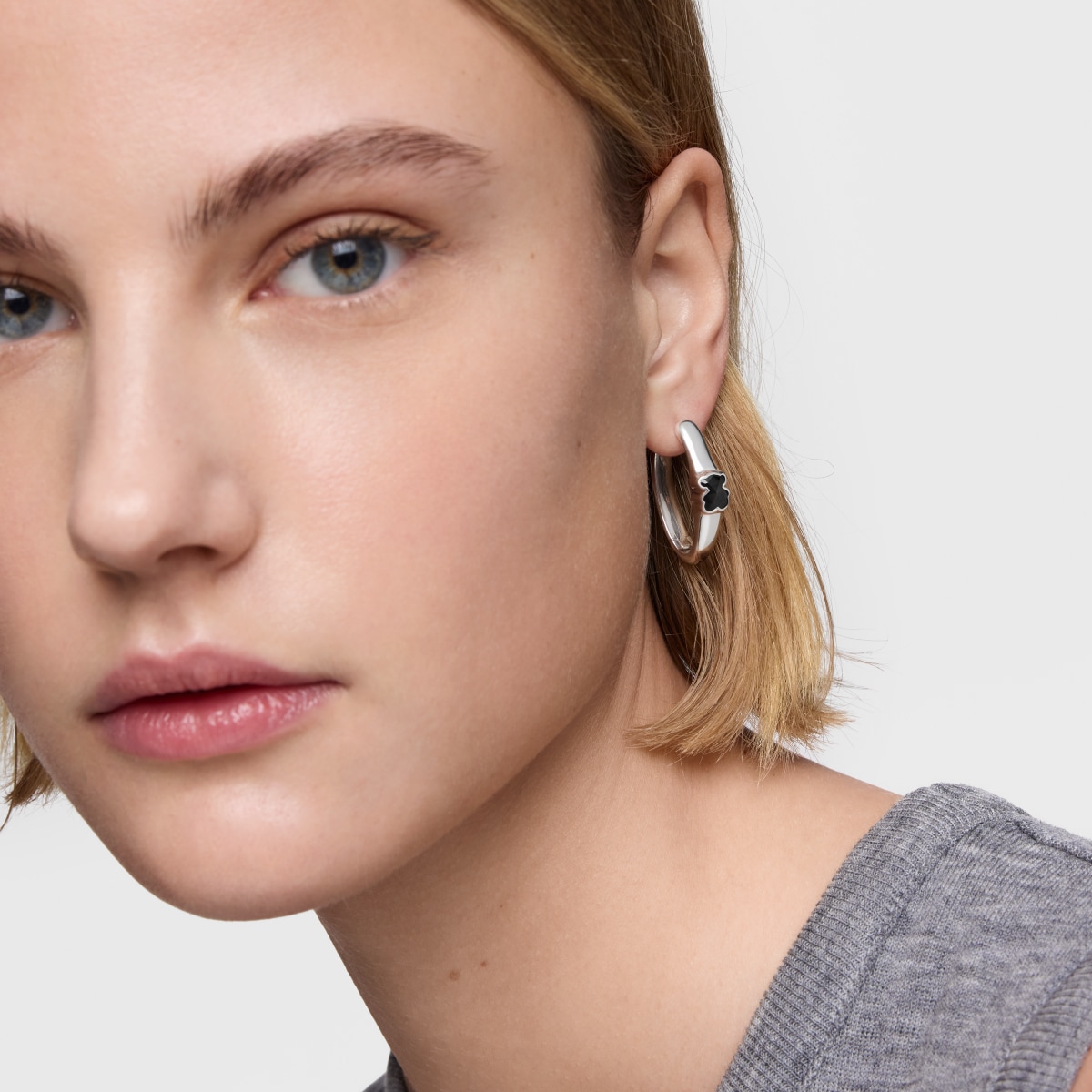 26 mm silver Hoop earrings with onyx bear motif TOUS Icon Color