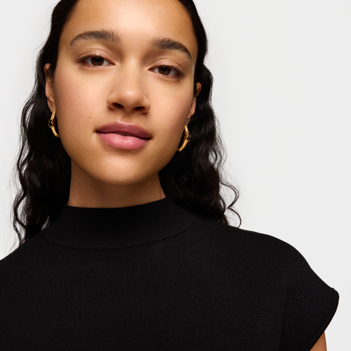 26 mm 18kt gold over silver Hoop earrings with onyx bear motif TOUS Icon Color