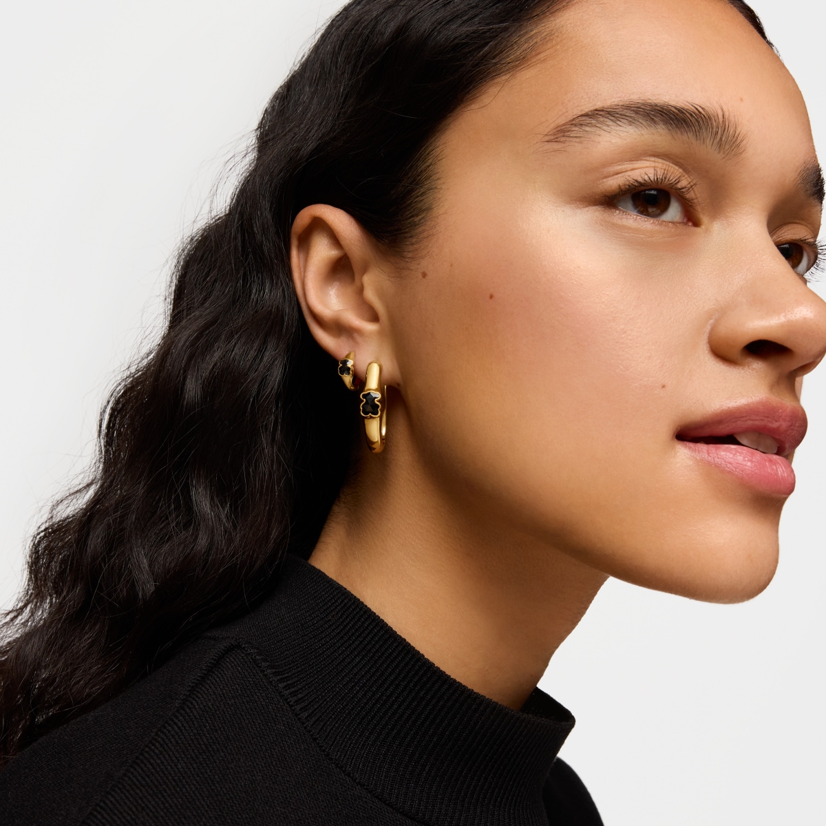 26 mm 18kt gold over silver Hoop earrings with onyx bear motif TOUS Icon Color