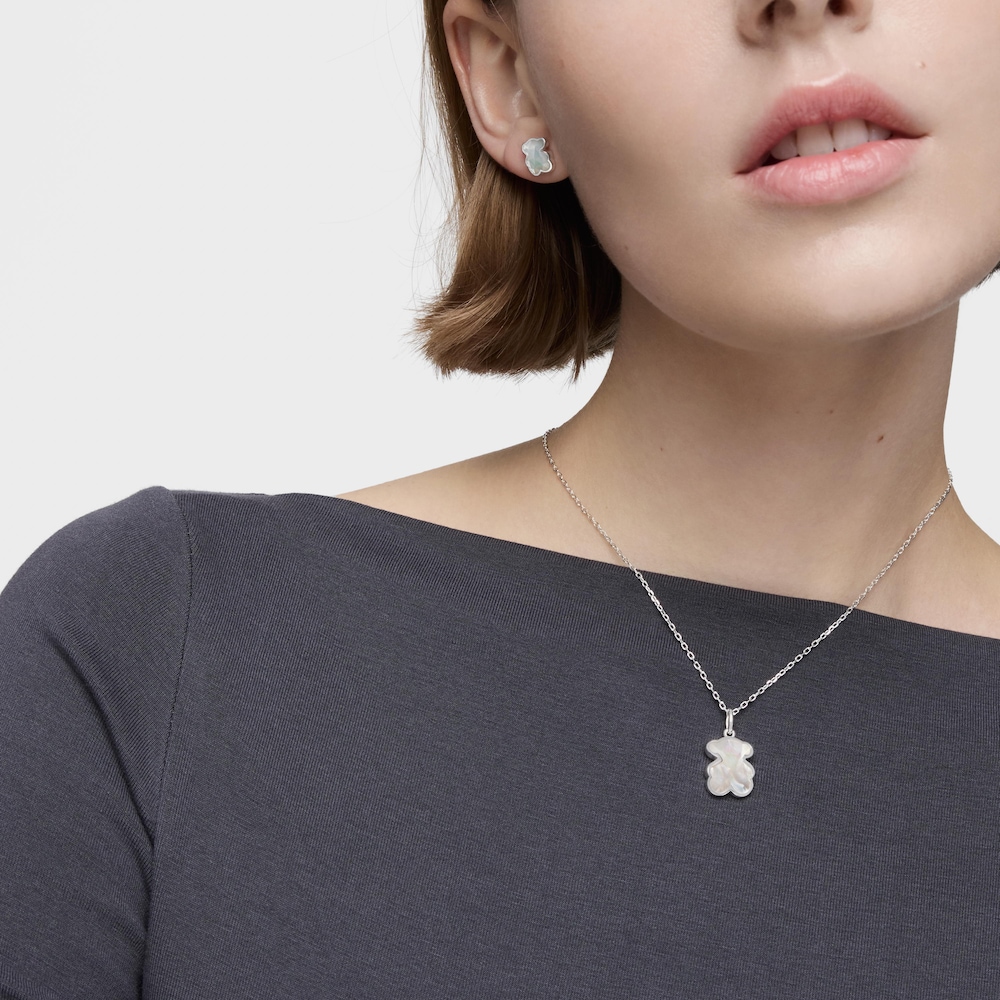 Colgante peque&ntilde;o de plata y motivo oso en n&aacute;car Icon Color