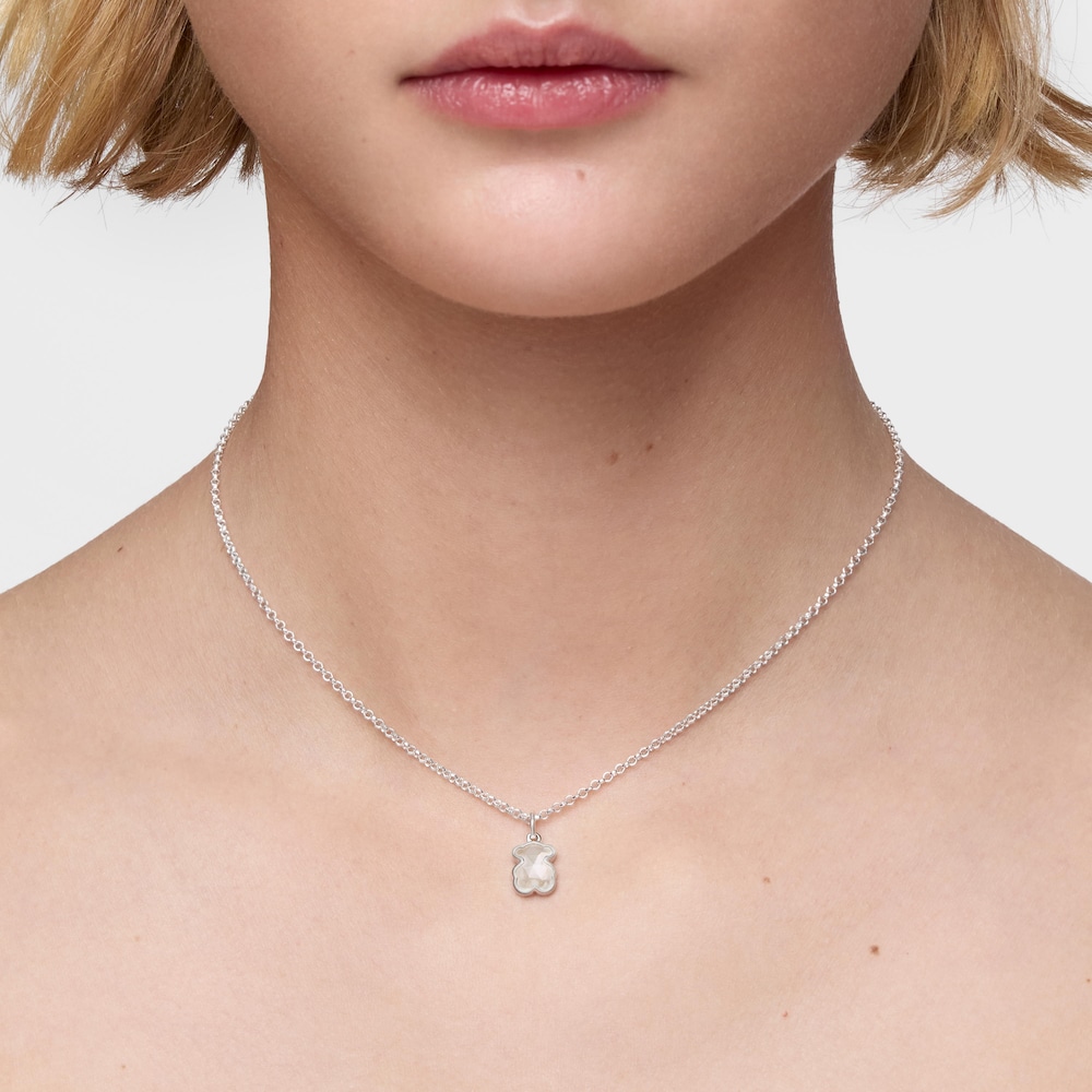 Collar corto de plata y motivo oso en n&aacute;car Icon Color