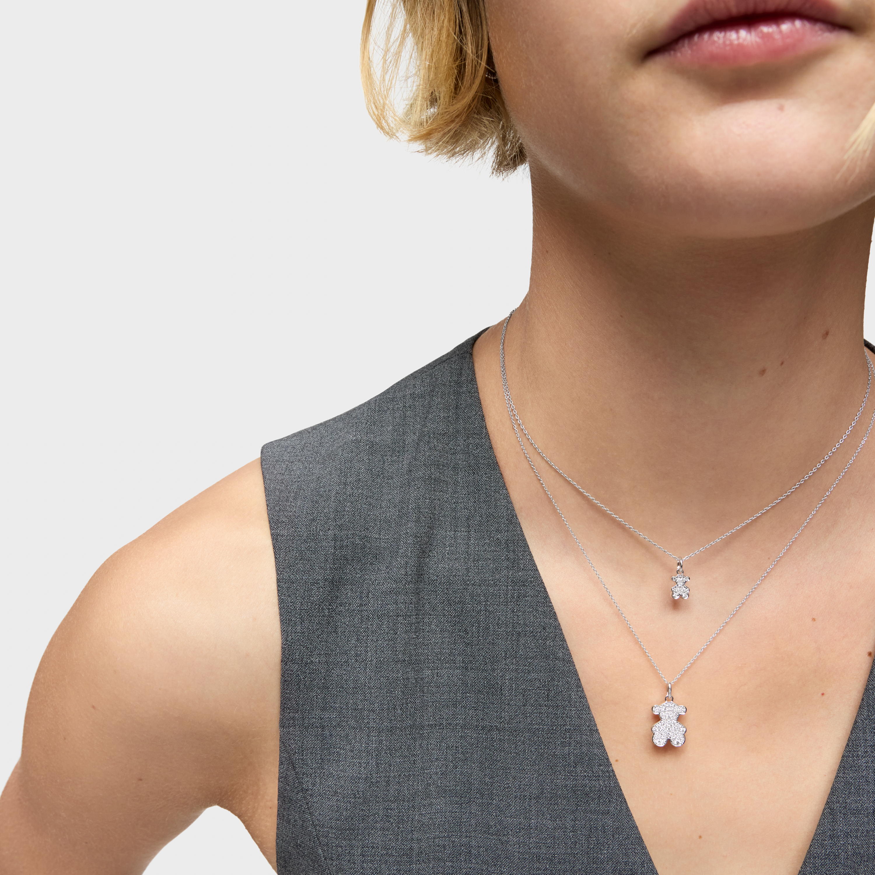 8 mm white gold bear pendant with diamonds Icon Gems