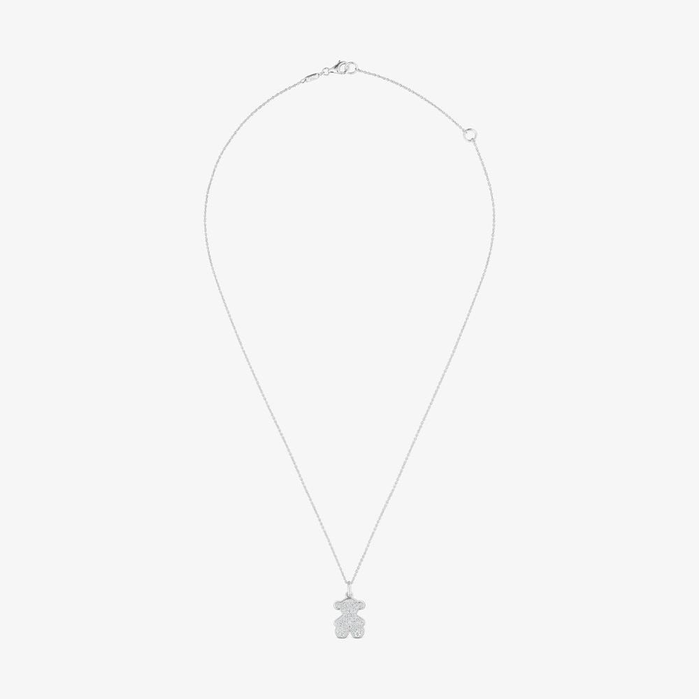 Kr&aacute;tky 16&nbsp;mm n&aacute;hrdeln&iacute;k s&nbsp;medved&iacute;kom z&nbsp;bieleho zlata s&nbsp;diamantmi Icon Gems