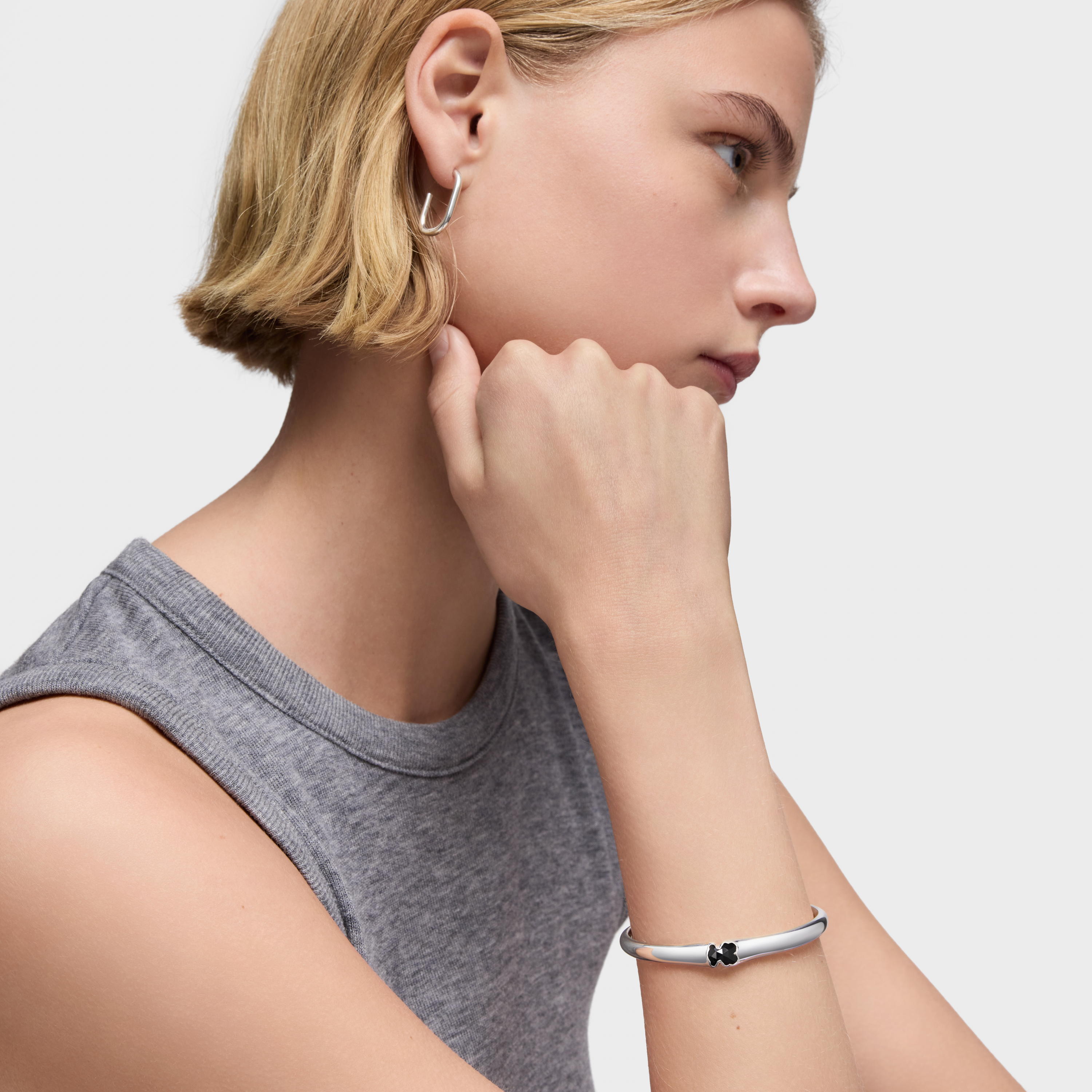 Silver Bangle with 10mm bear motif onyx TOUS Icon Color