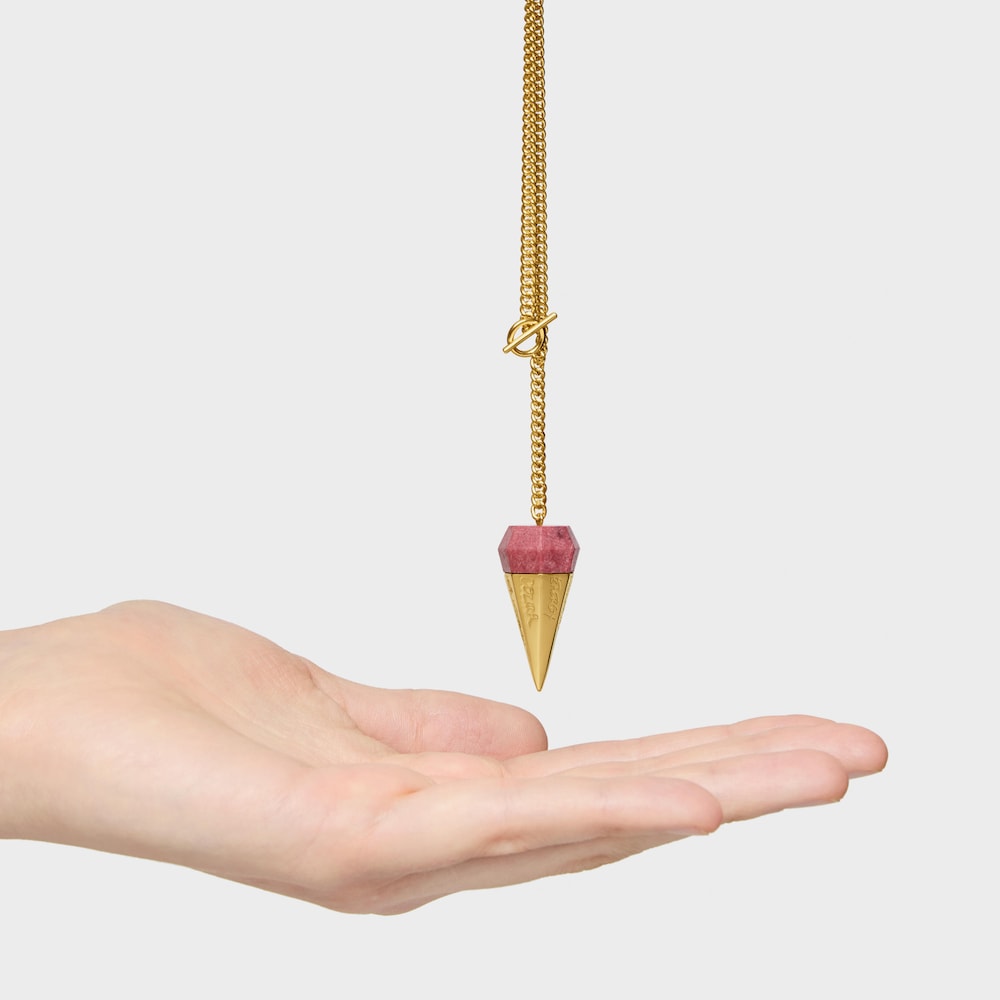 Kr&aacute;tky N&aacute;hrdeln&iacute;k s&nbsp;18&nbsp;kt pozl&aacute;ten&iacute;m na striebre s&nbsp;thulitom LEA COLOMBO X TOUS