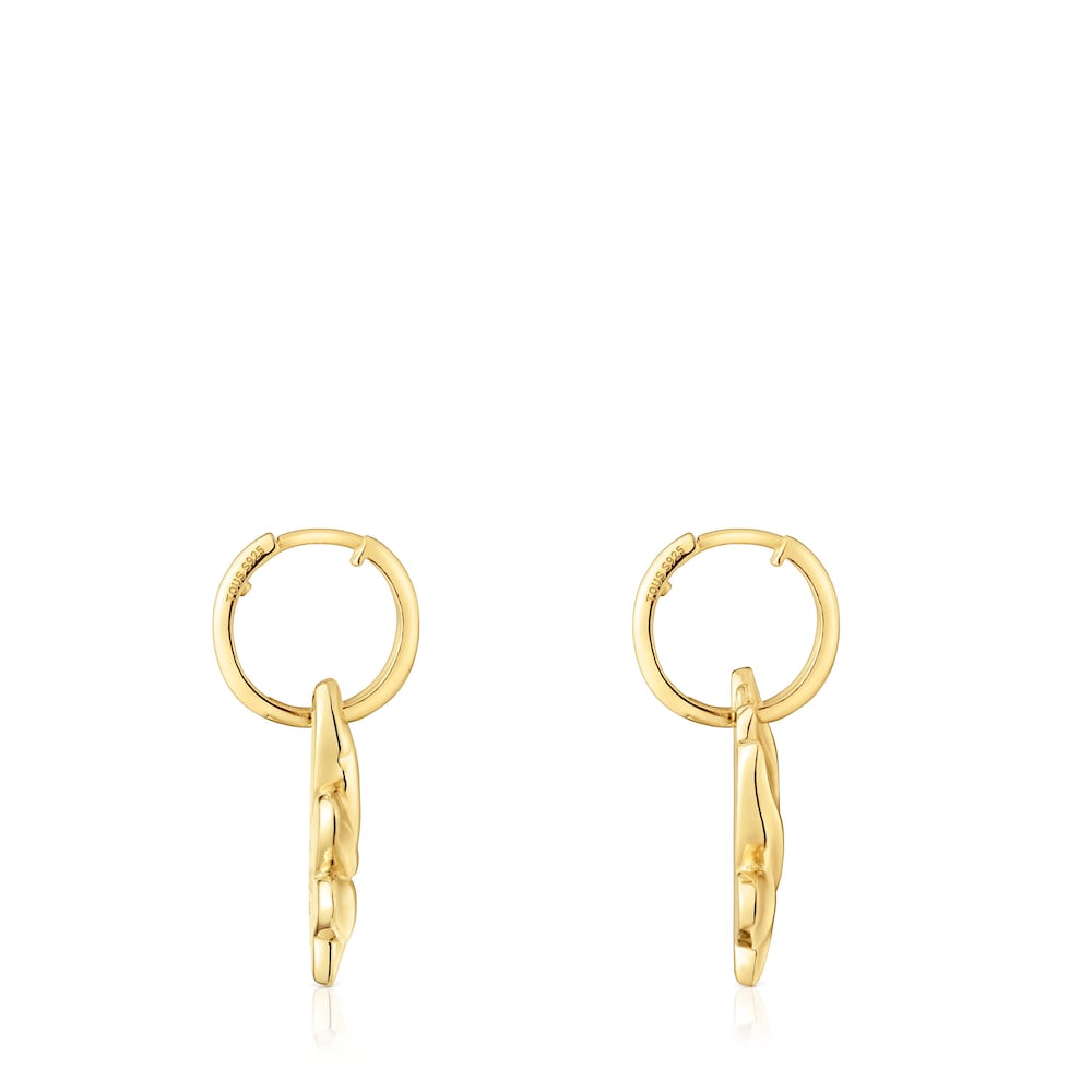 Pendientes de aro cortos con baño de oro 18 kt sobre plata y motivo Yagrumo image number 1