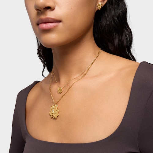 Short 18kt gold plating over silver Necklace with motif Yagrumo
