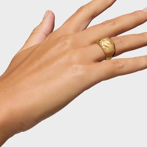 Anillo sello con baño de oro 18 kt sobre plata motivo Yagrumo