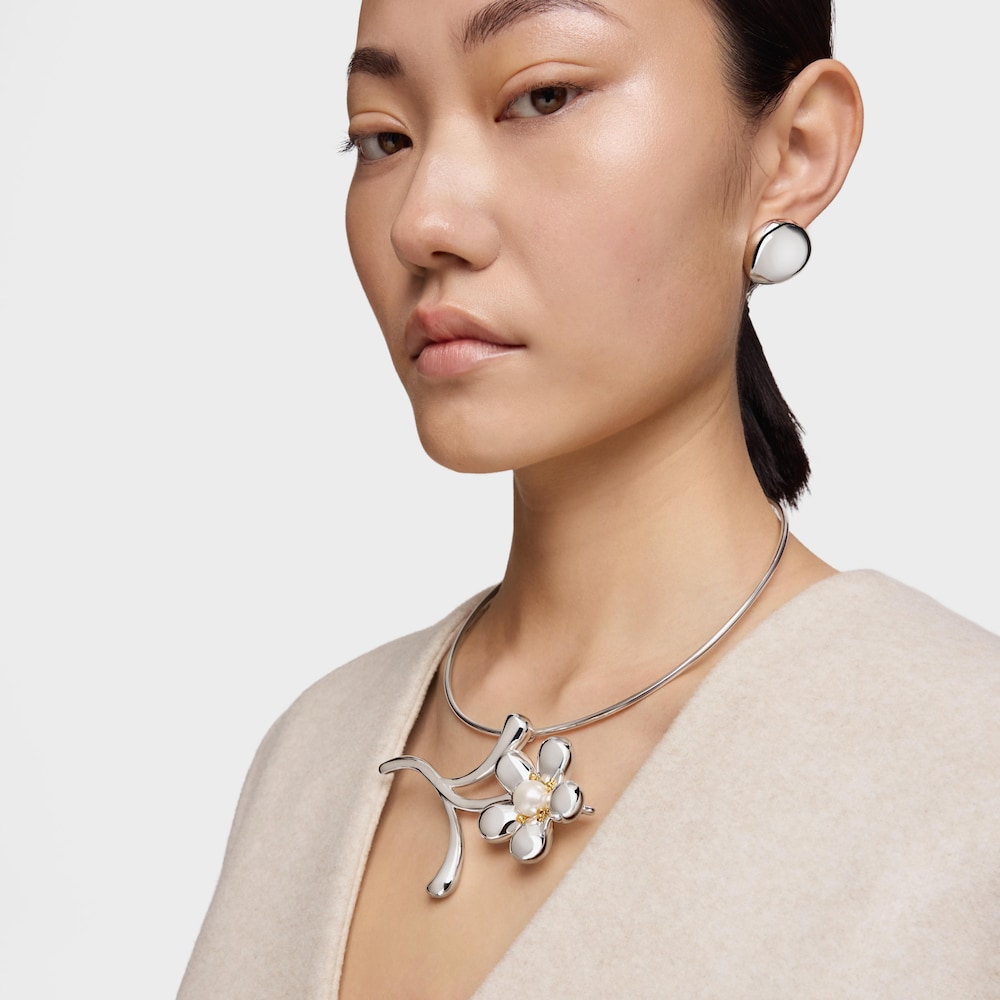 Dwukolorowa Broszka z motywem kwiatu i perłą hodowlaną Daisy