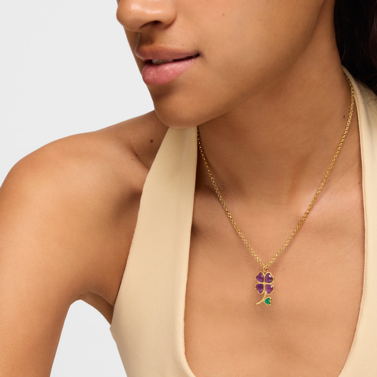 Pendant with 18kt gold plating over silver and gemstones Daisy