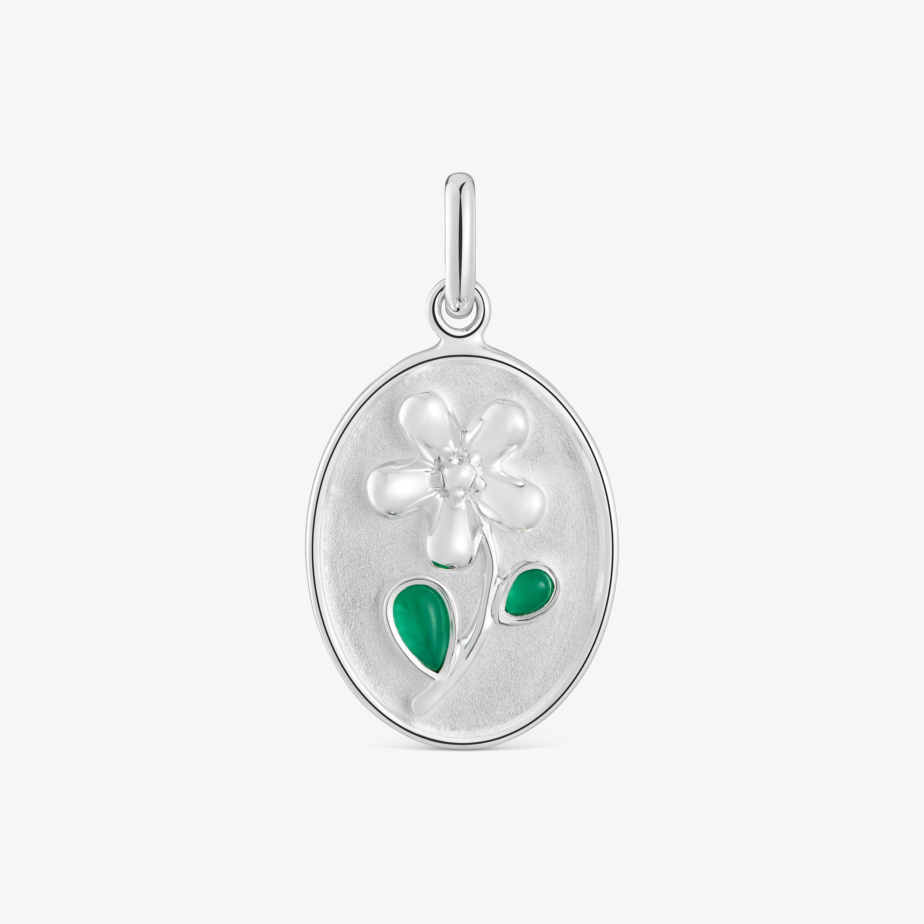 Silver Medallion pendant with green chalcedony Daisy