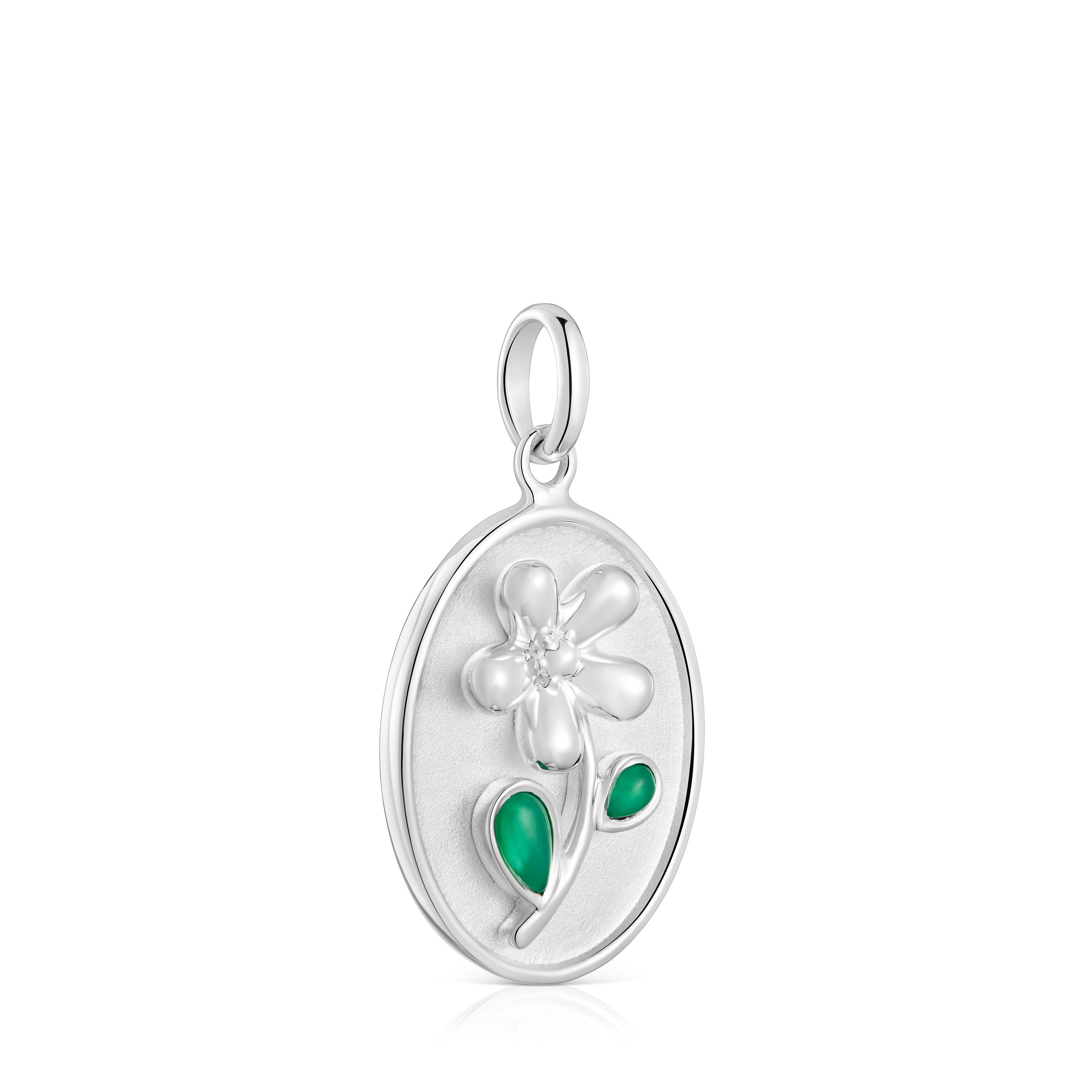 Silver Medallion pendant with green chalcedony Daisy