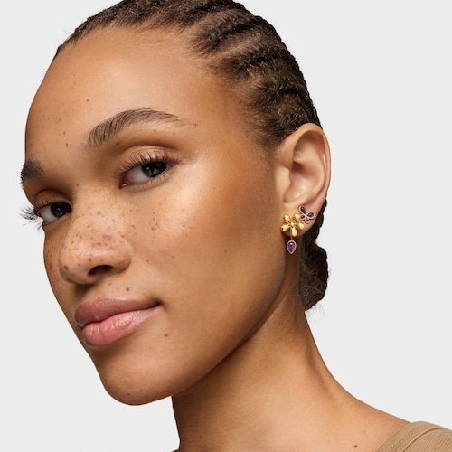 Pendientes flor con baño de oro de 18 kt sobre plata y amatista Daisy