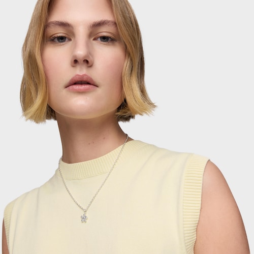 Short silver flower Necklace Daisy
