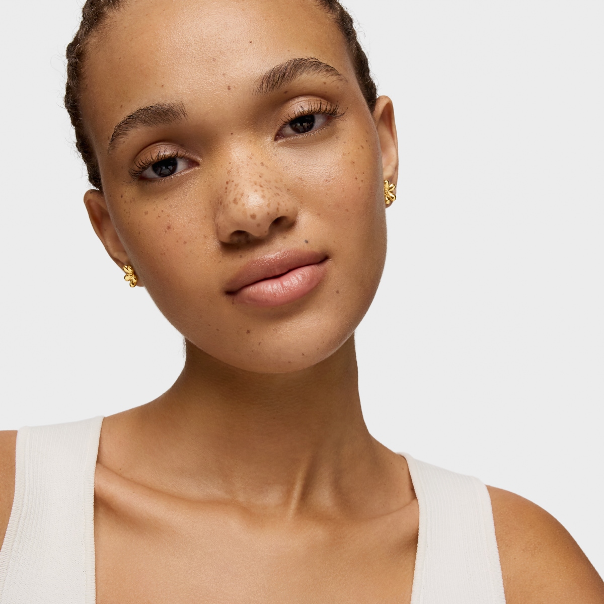 Flower Earrings with 18kt gold plating over silver Daisy
