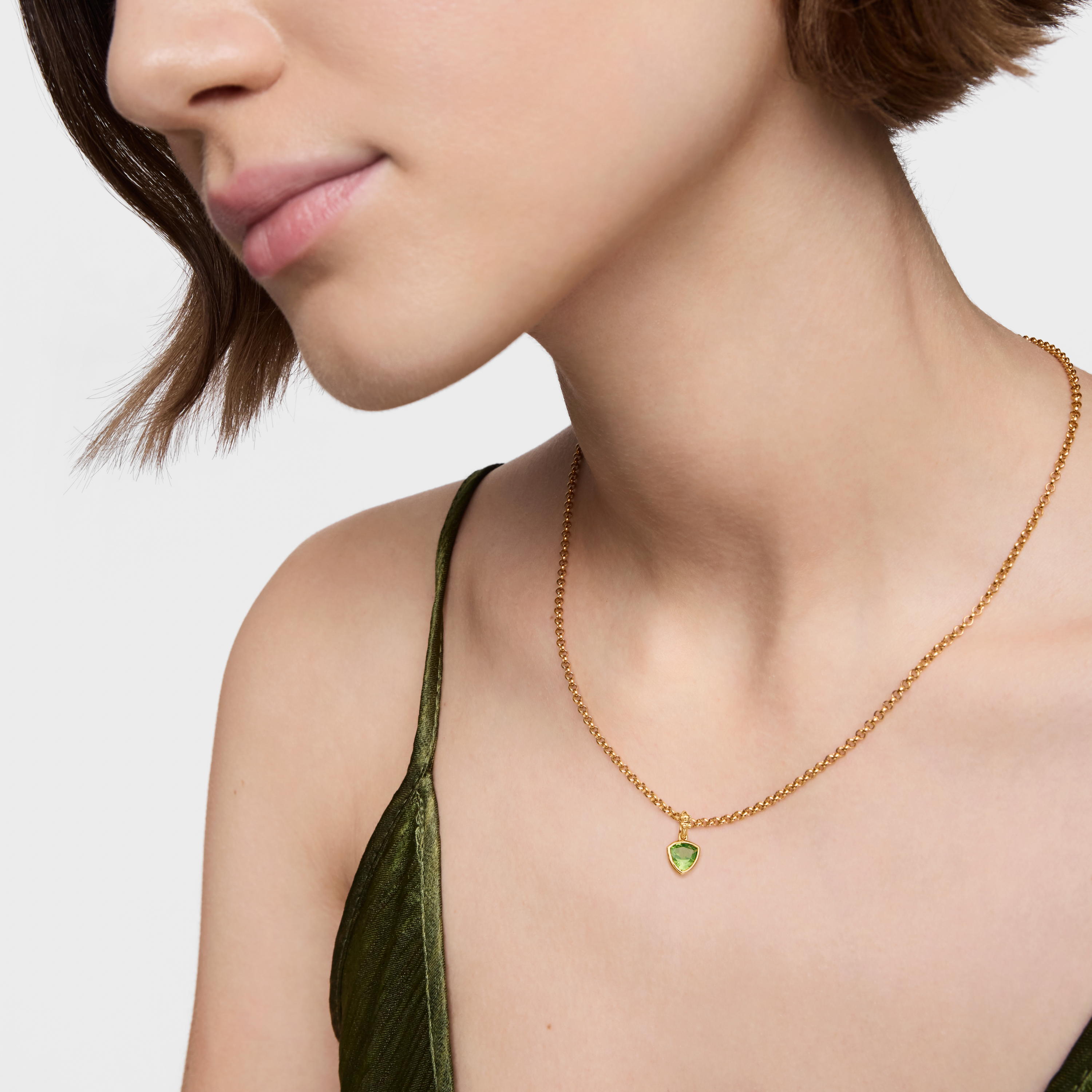 Small 18K gold vermeil Pendant with peridot Medallions