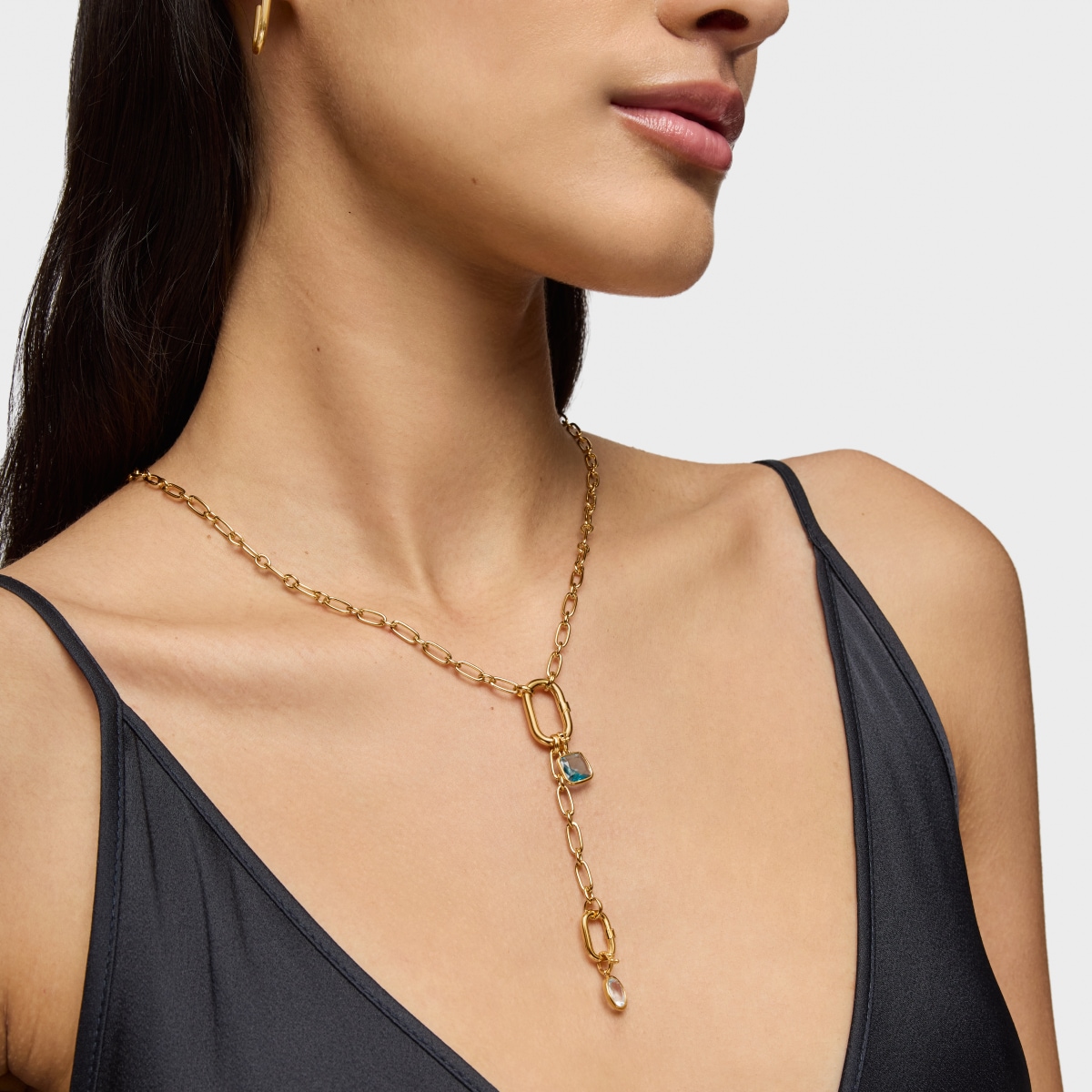 Colgante pequeño con baño de oro 18 kt sobre plata y aguamarina Medallions