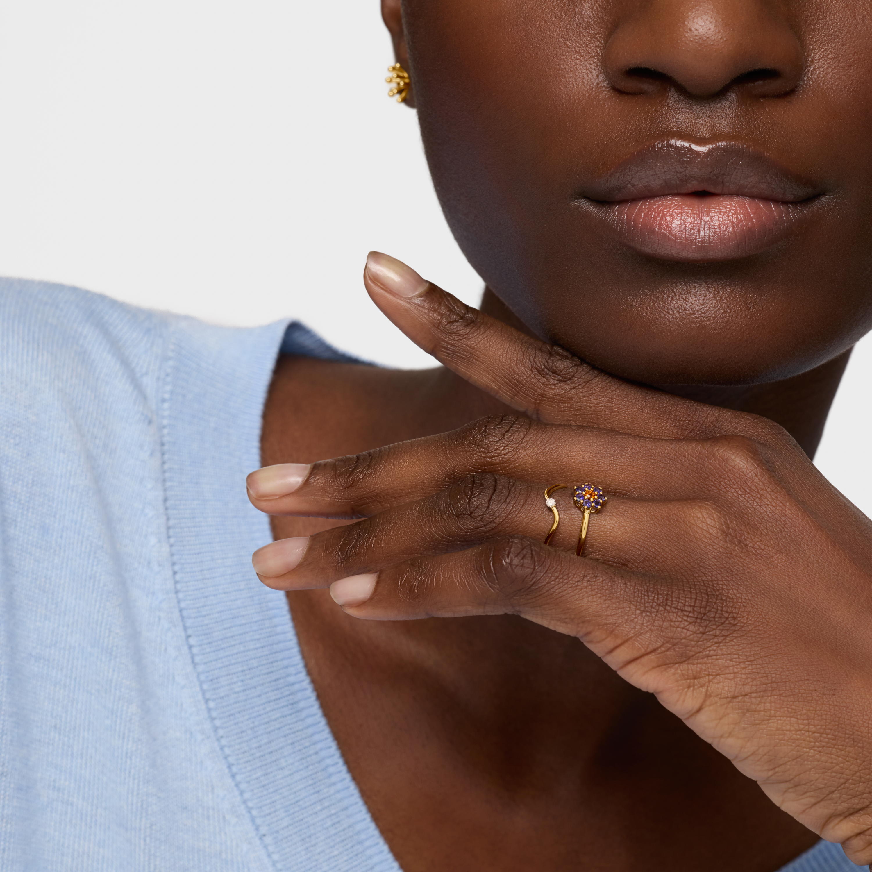 18K solid gold Ring with gemstones Daisy