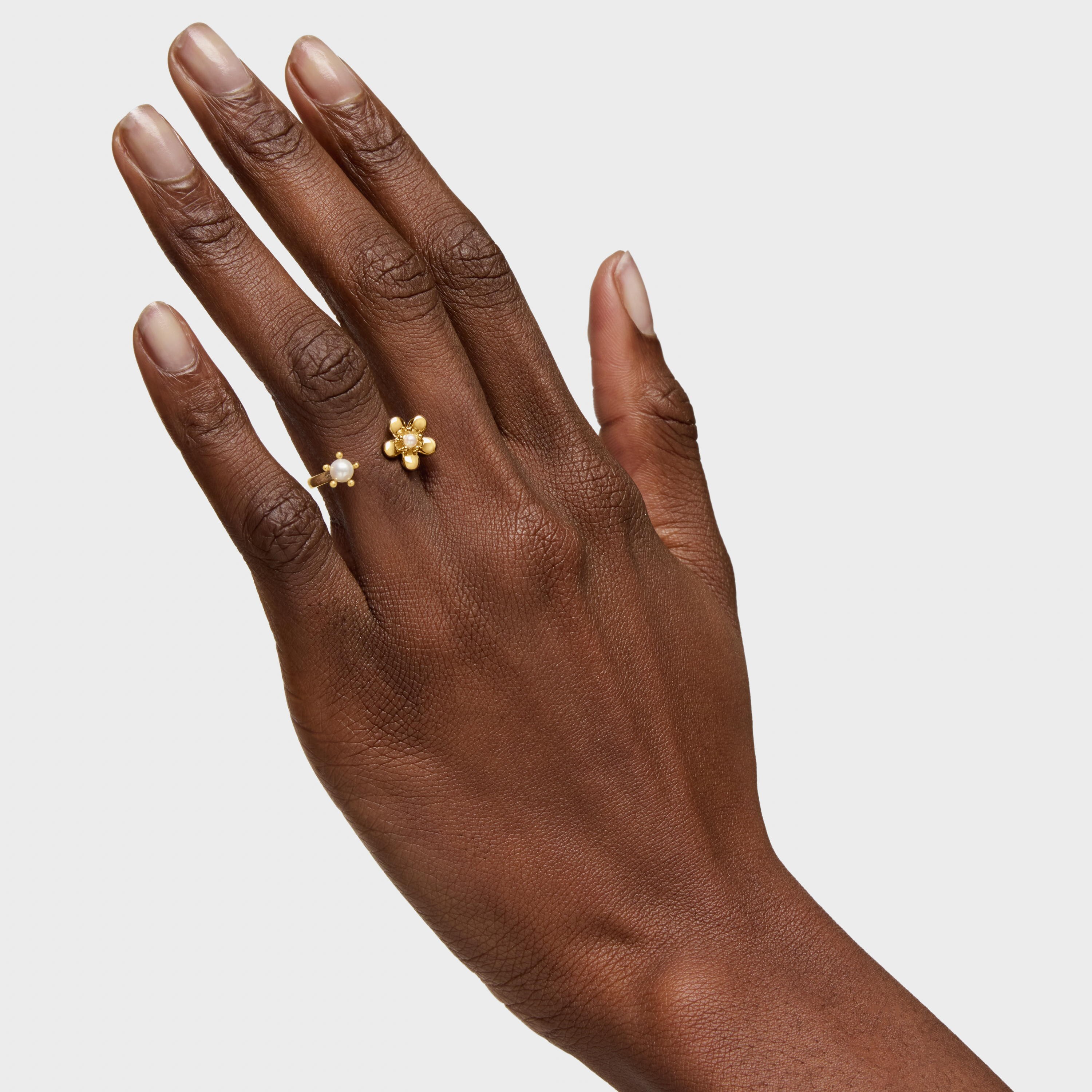 18K solid gold Open ring with cultured pearl Daisy
