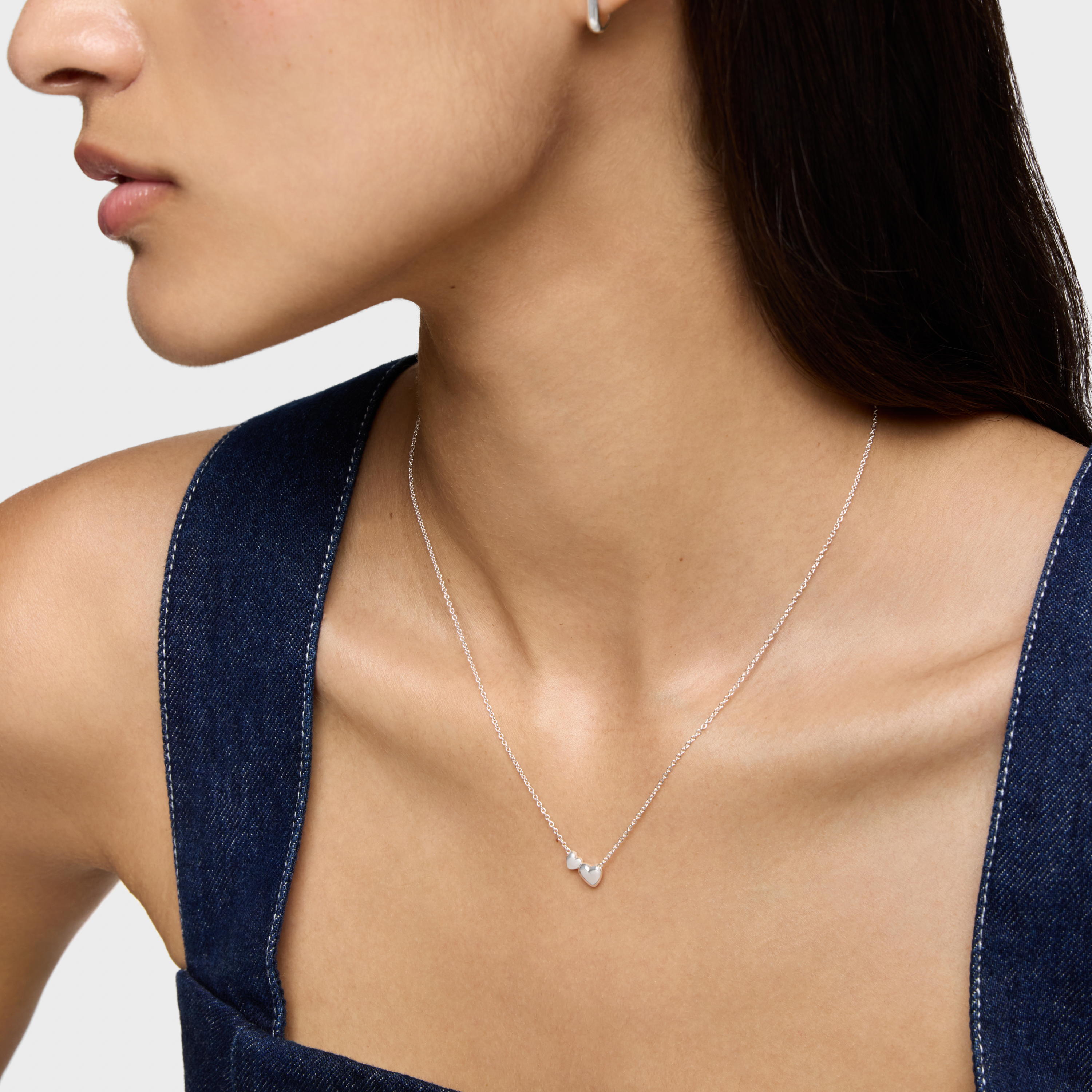 Short silver Necklace with heart motifs Garden of Love