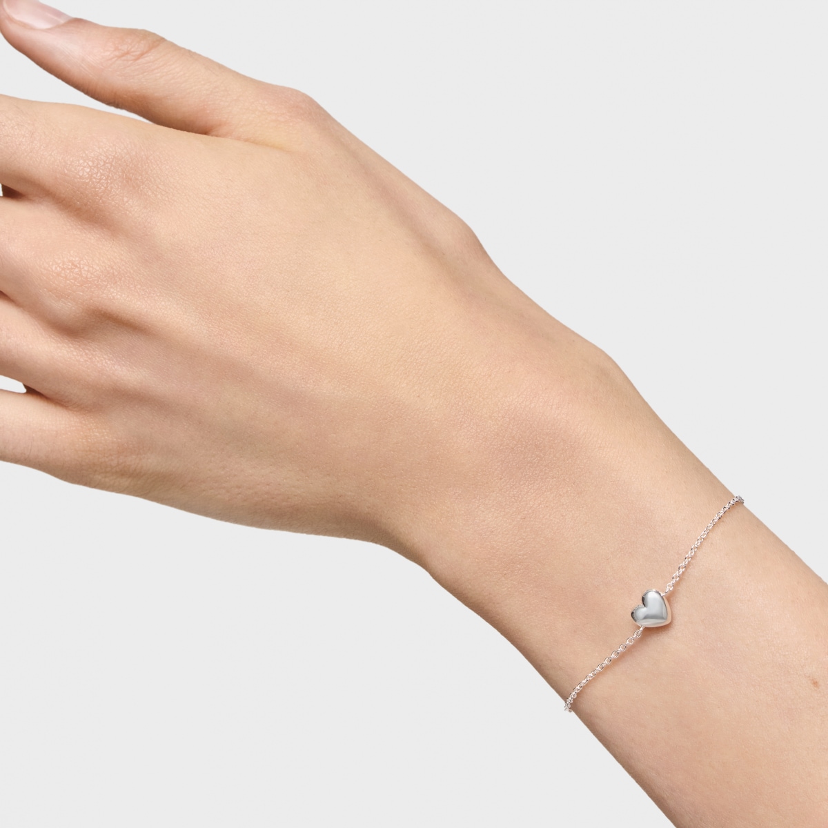 Silver heart motif Chain Bracelet Garden of Love
