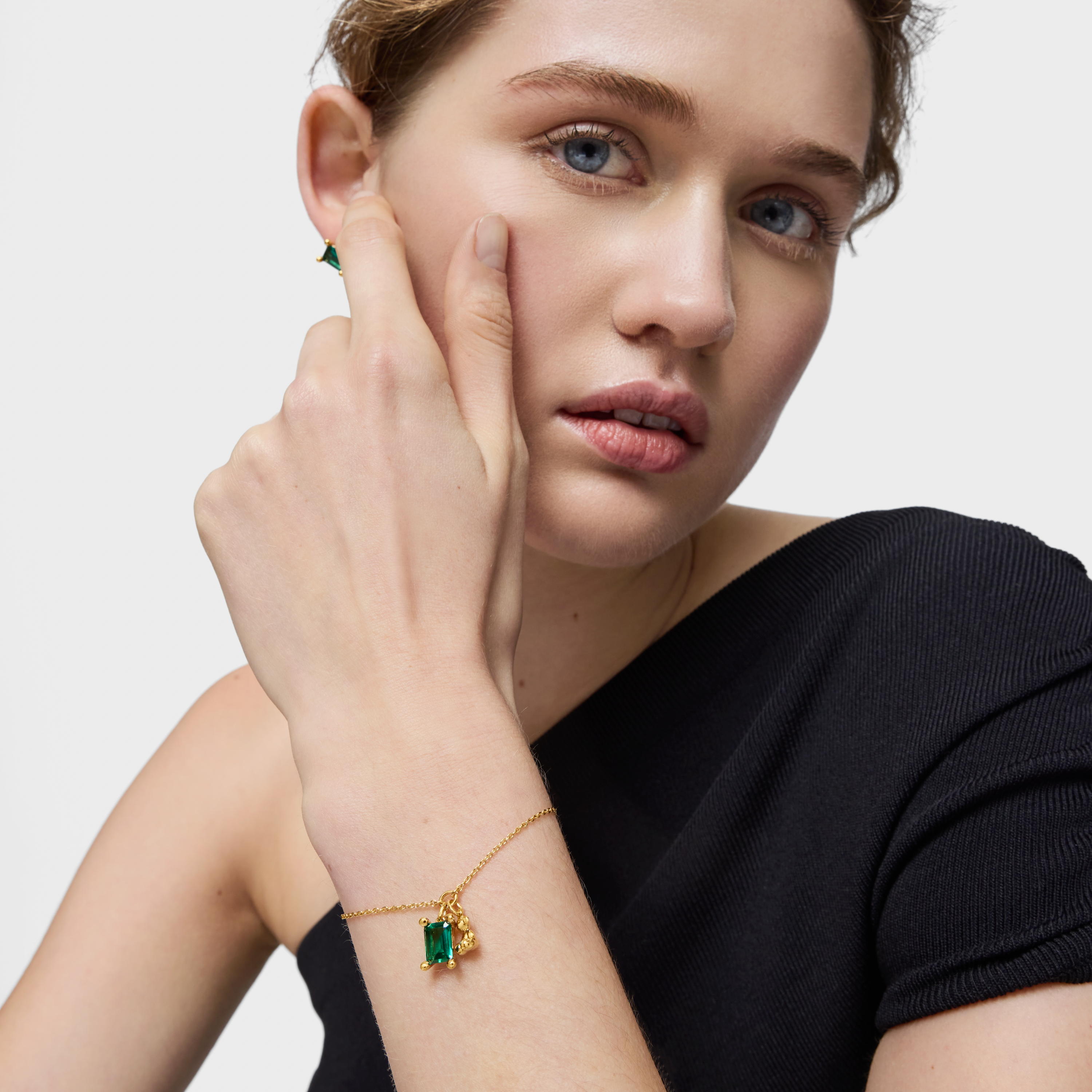 18K gold vermeil bear motif chain Bracelet with lab-grown emerald Bold Bear LGG