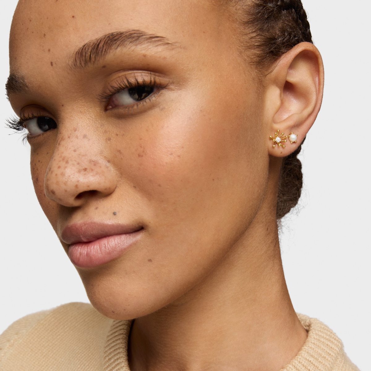 Gold Earrings with diamonds Daisy