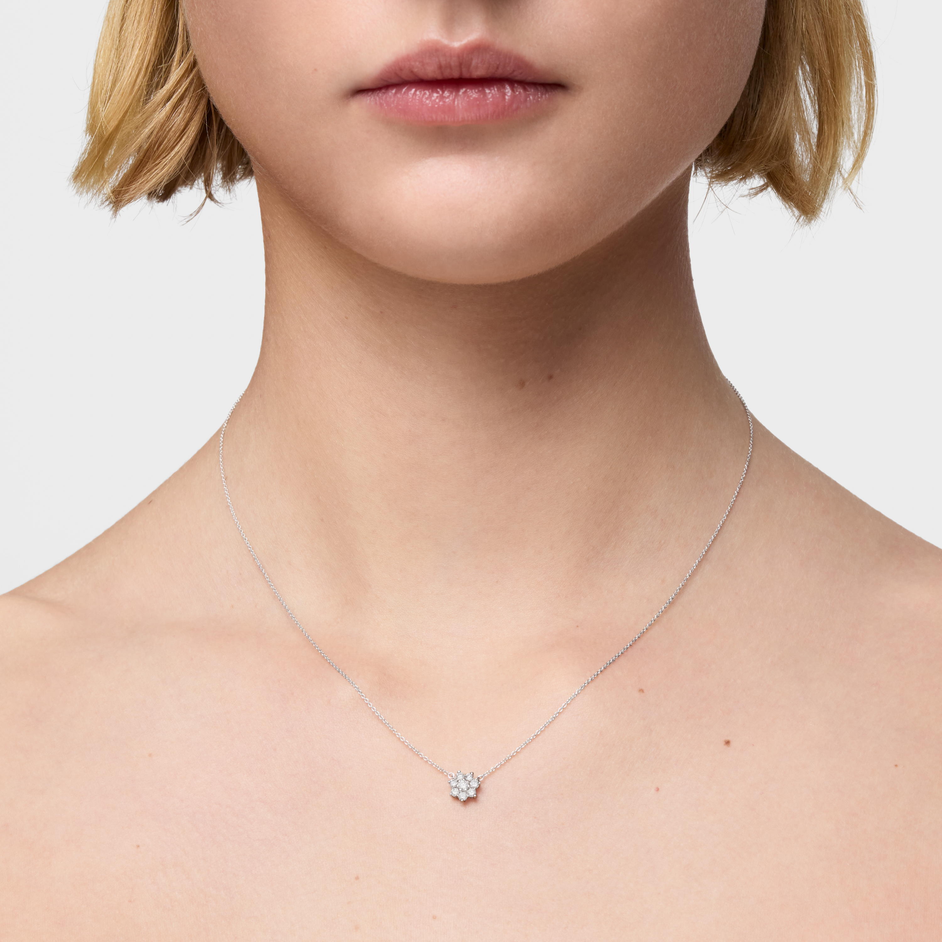 18K white gold Choker with diamond Daisy