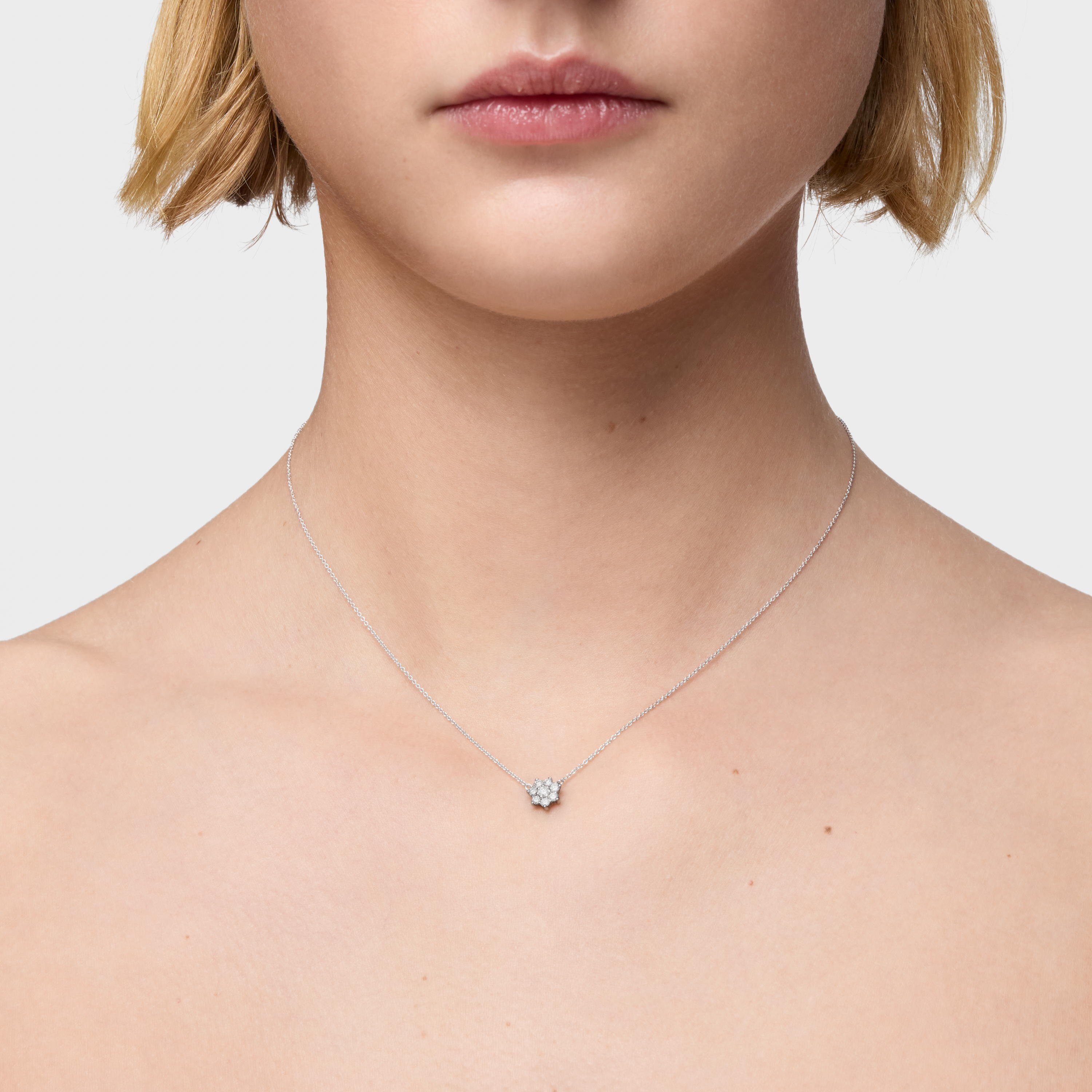 18K white gold Choker with diamond Daisy