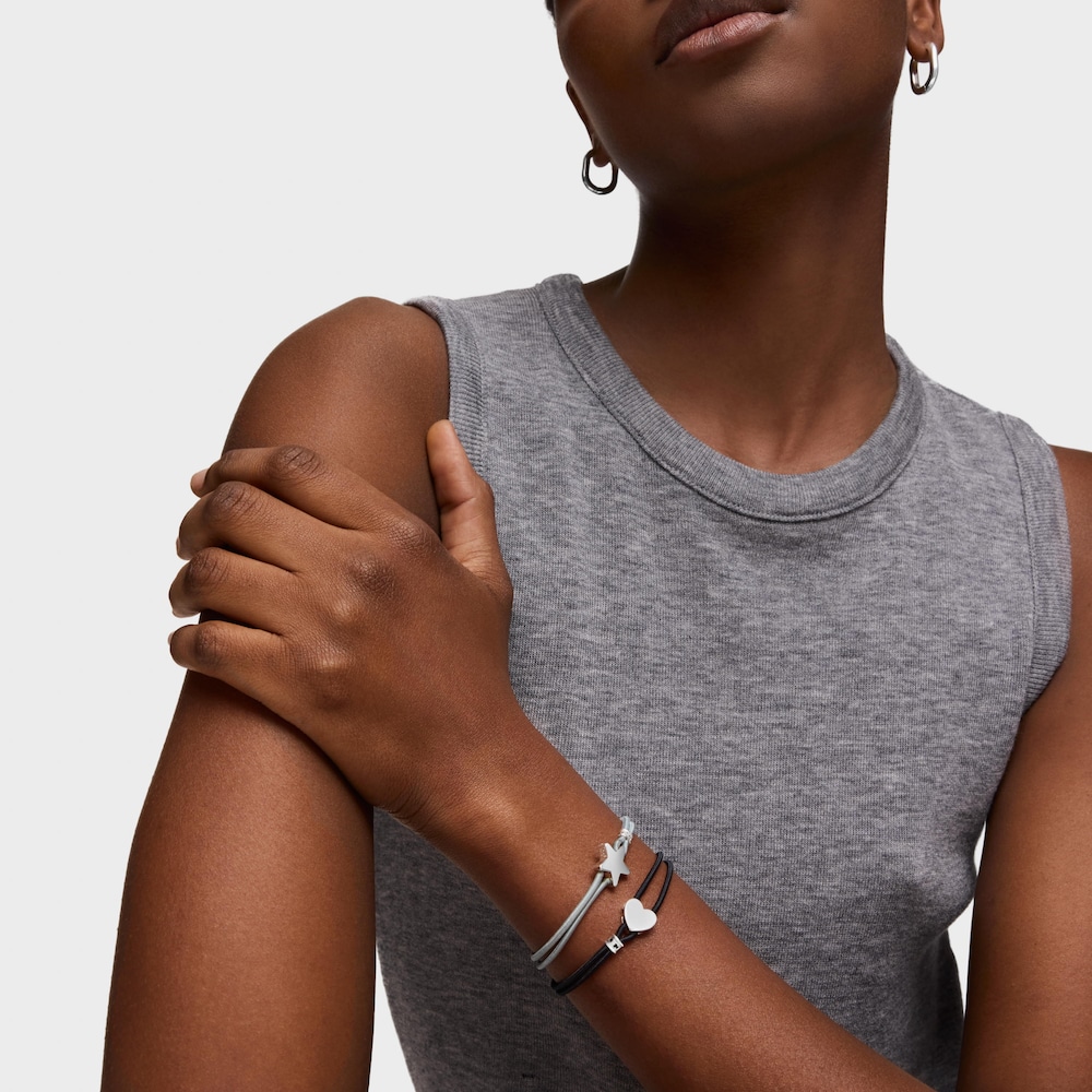 &Mu;&alpha;ύ&rho;&omicron; &epsilon;&lambda;&alpha;&sigma;&tau;&iota;&kappa;ό &Beta;&rho;&alpha;&chi;&iota;ό&lambda;&iota; Sweet Dolls &mu;&epsilon; &kappa;&alpha;&rho;&delta;&iota;ά &alpha;&pi;ό &alpha;&sigma;ή&mu;&iota;