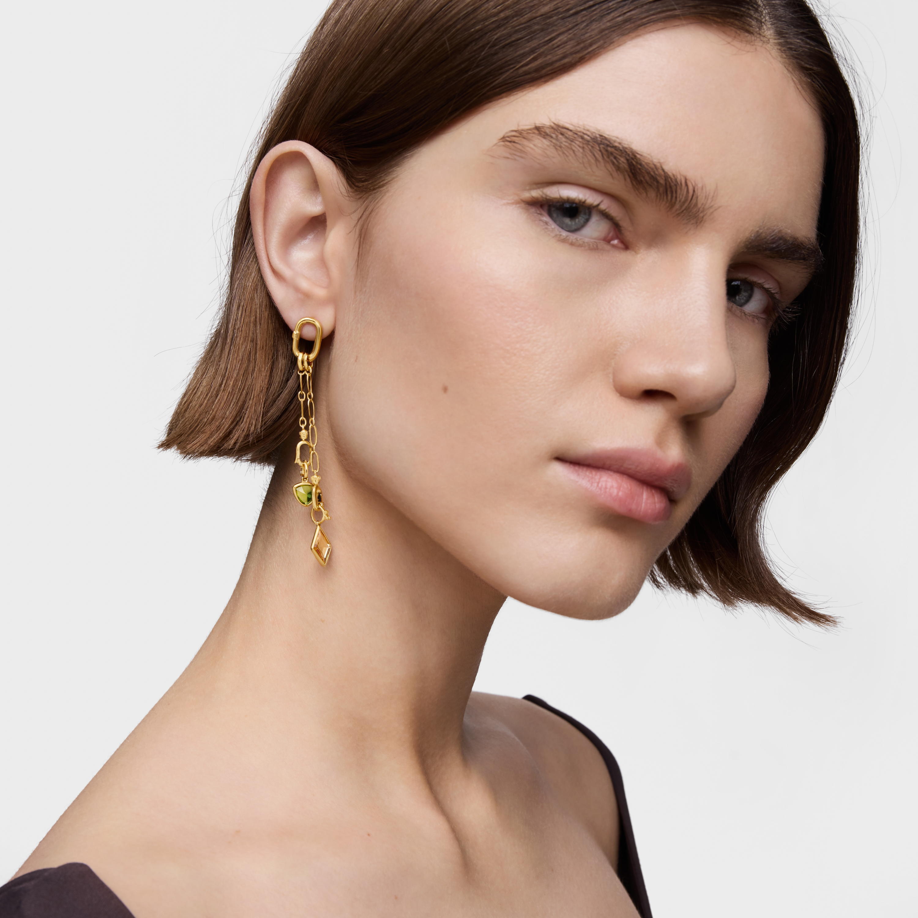 Short 18K gold vermeil Necklace with double pendant detail and ring Hold Oval