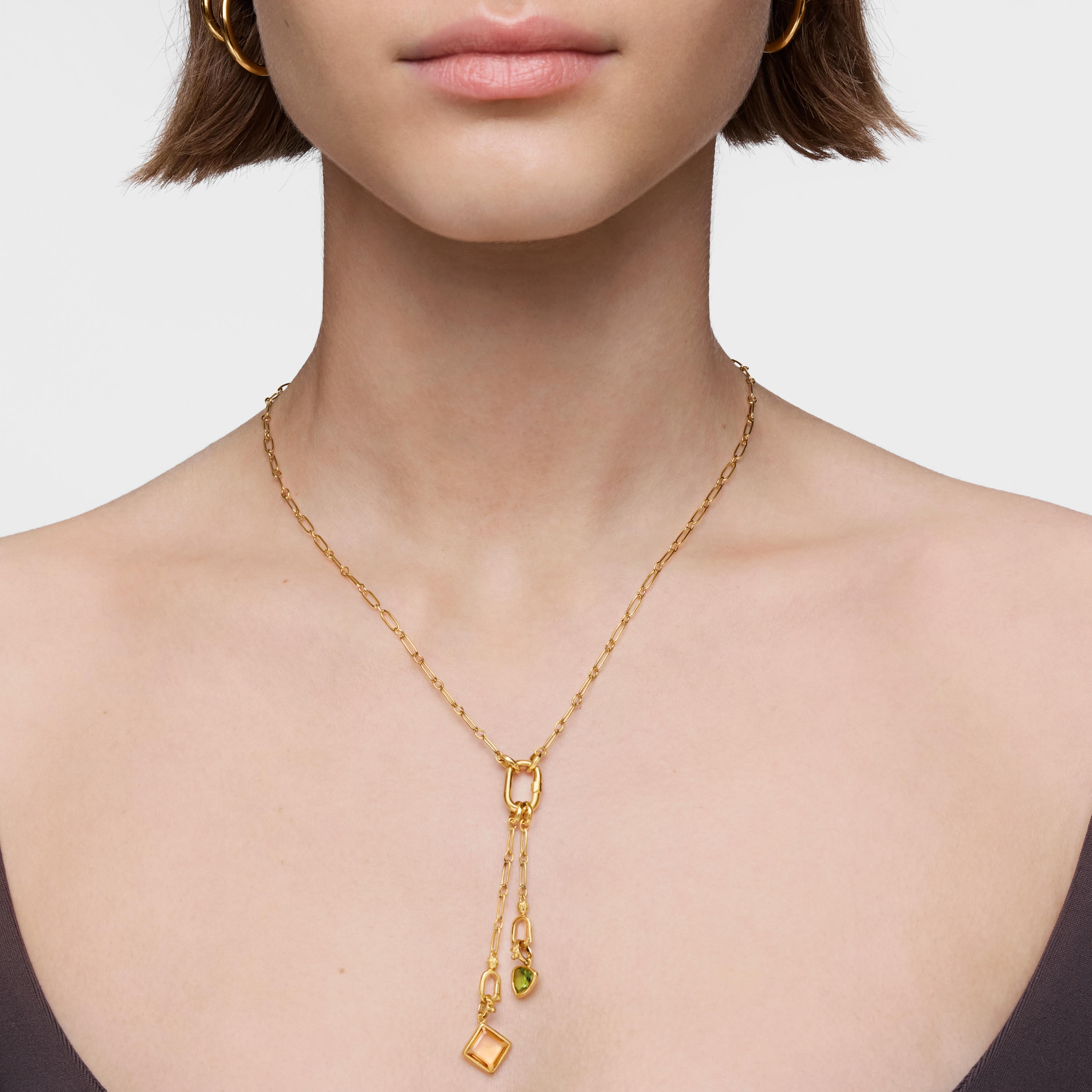 Collar corto con baño de oro 18 kt sobre plata con doble detalle colgante y anilla Hold Oval