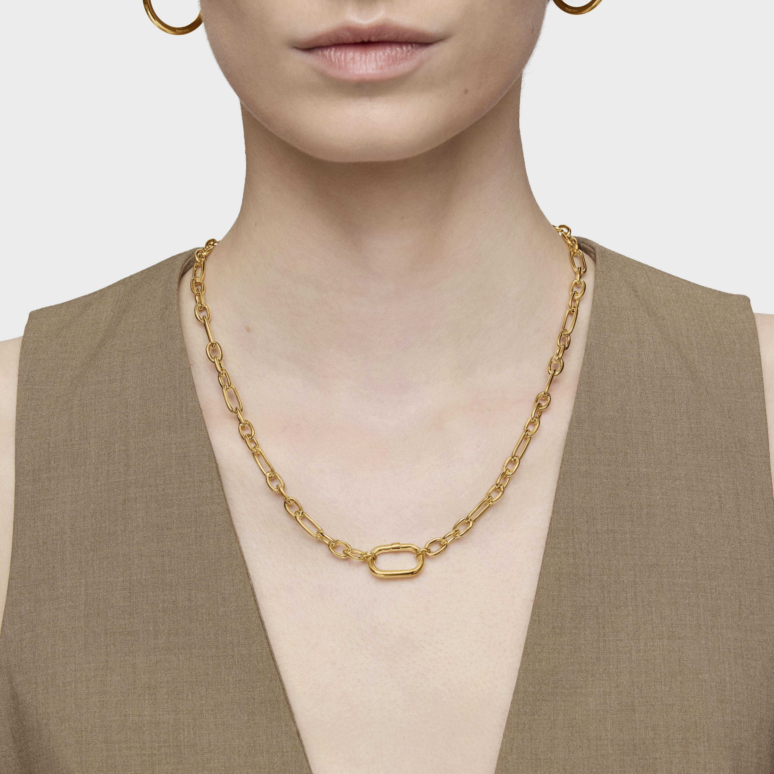 Short 18K gold vermeil Necklace with ring Hold Oval