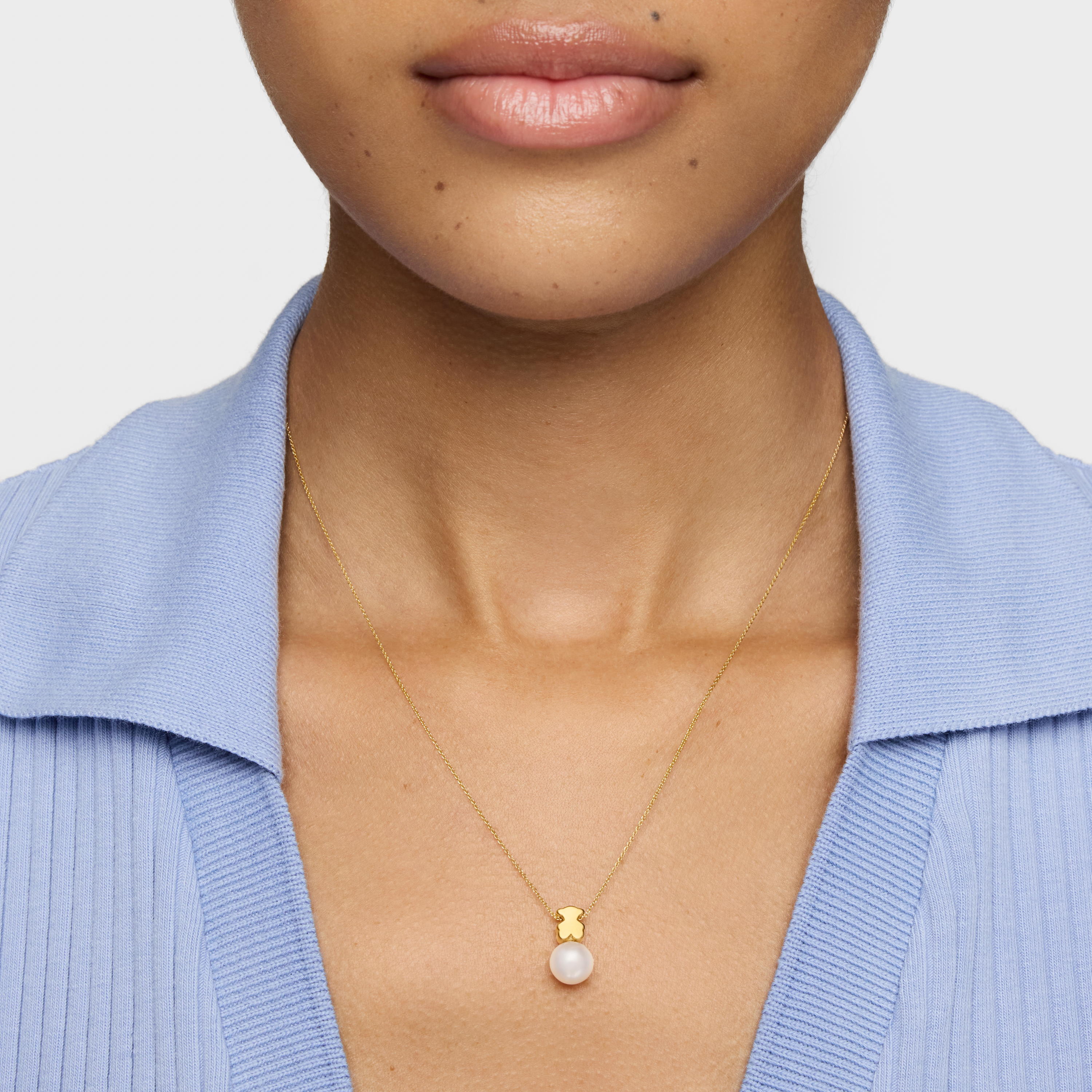 Short 18K solid gold Necklace with cultured pearl and 7 mm bear motif Sweet Dolls