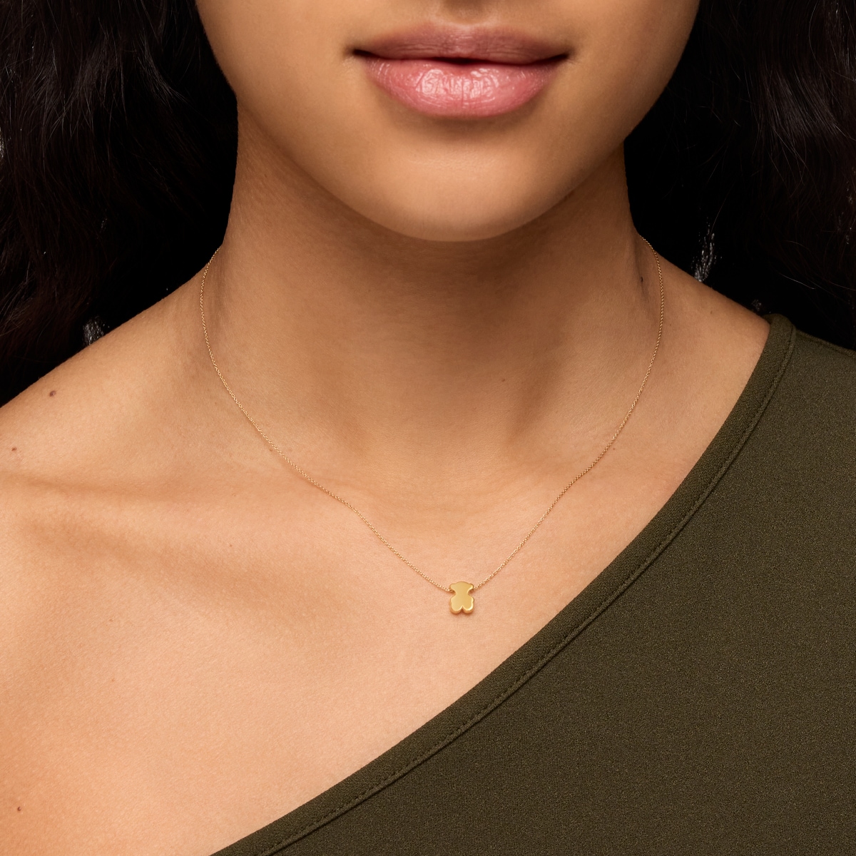 Short gold Necklace with 8 mm bear motif Sweet Dolls