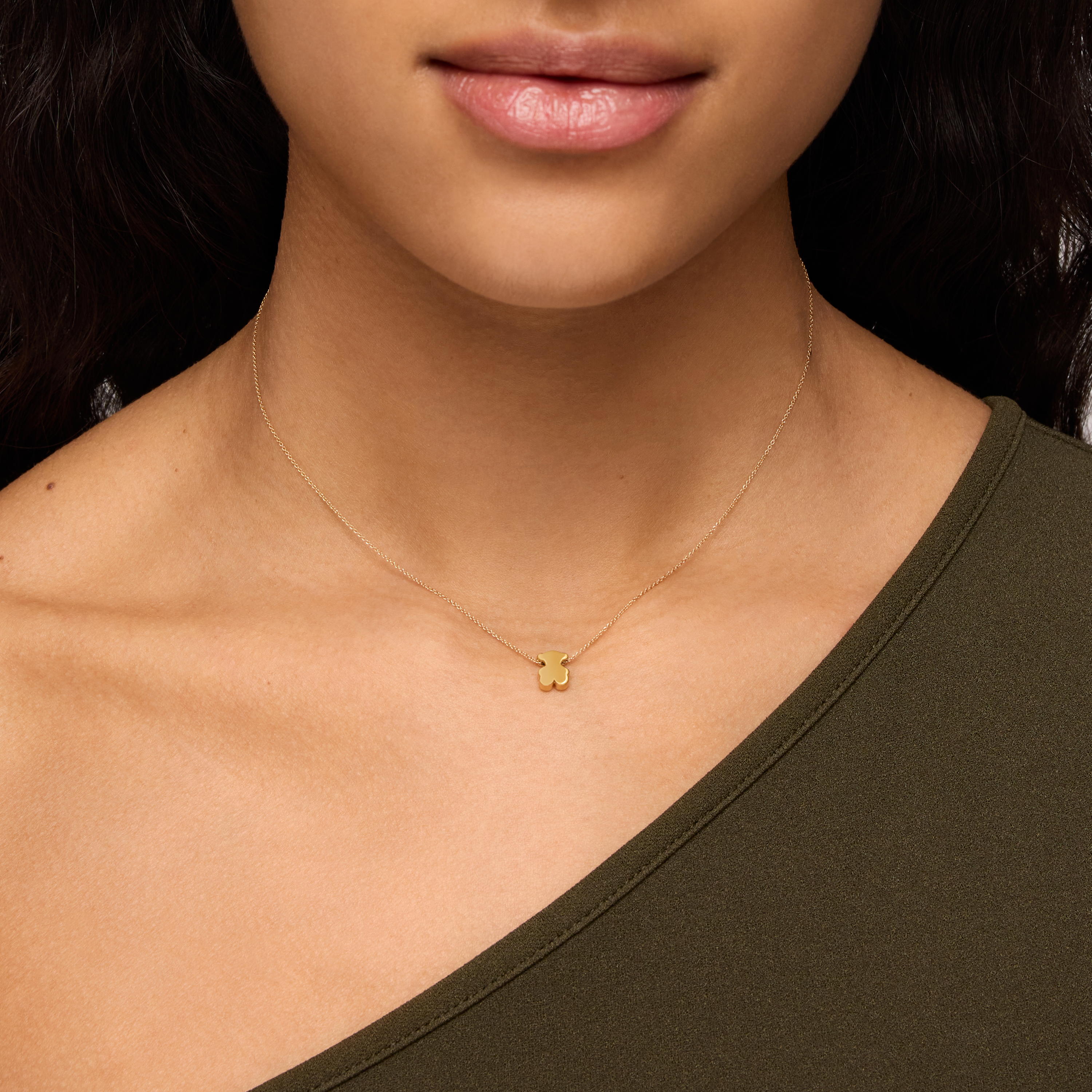 Short 18K solid gold Necklace with mm bear motif Sweet Dolls