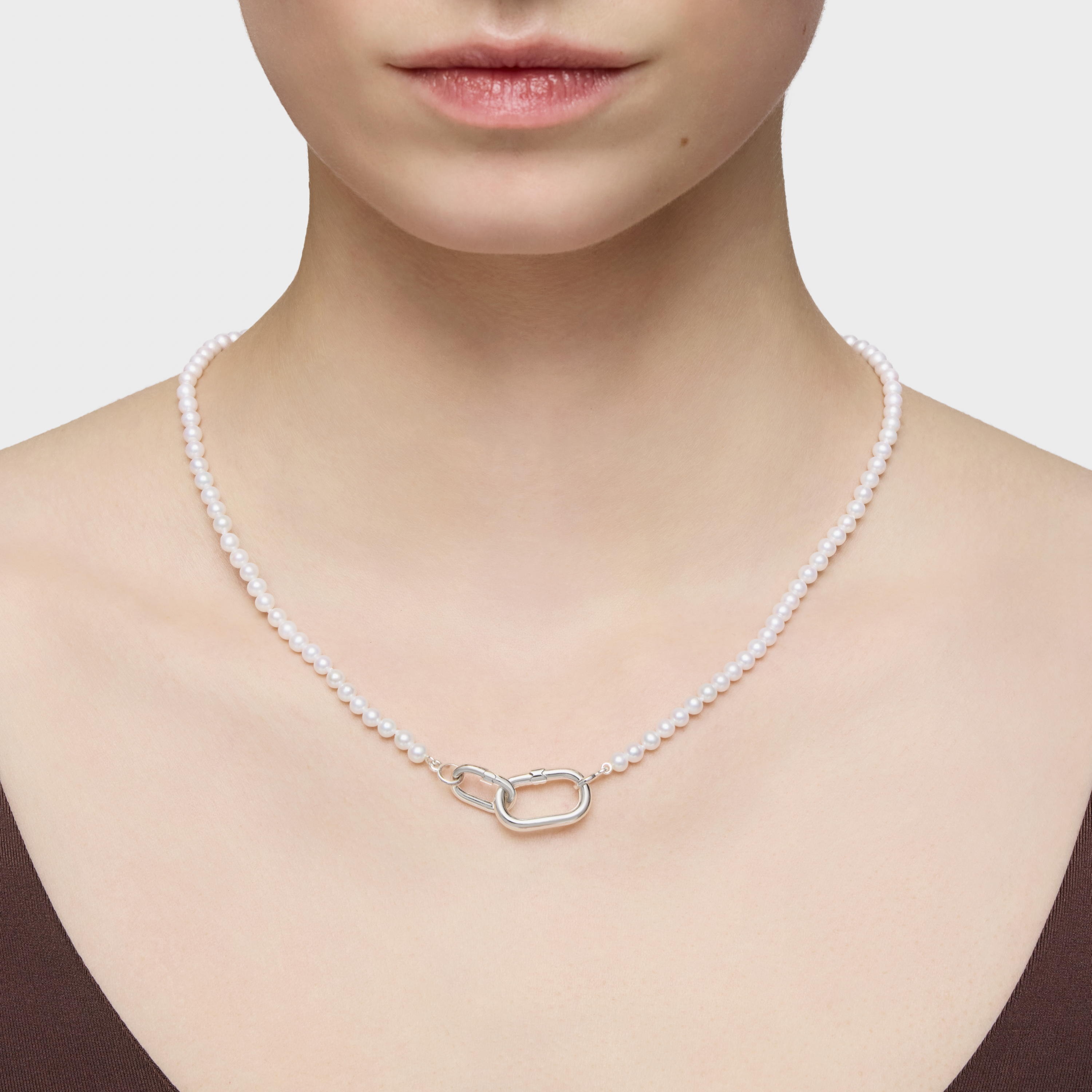 Necklace with cultured pearls and silver ring Hold Oval