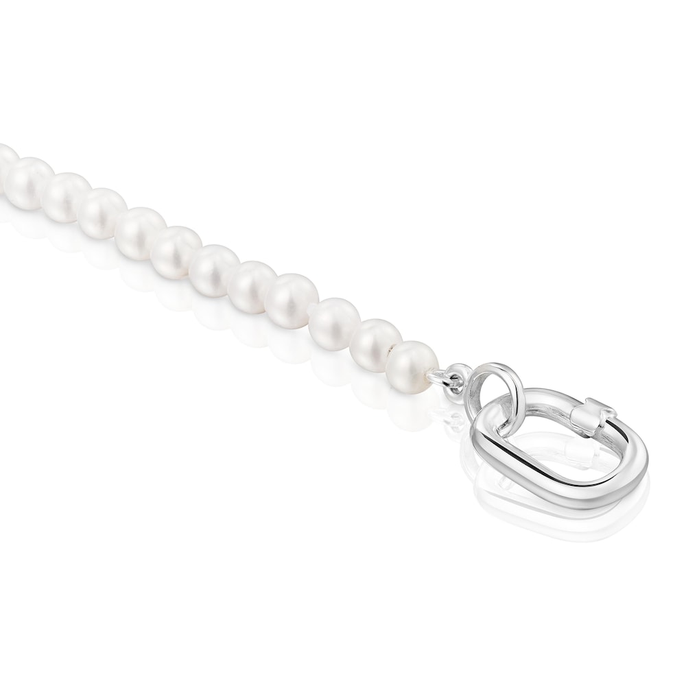 Pulsera con perlas cultivadas y anilla de plata Hold Oval image number 2