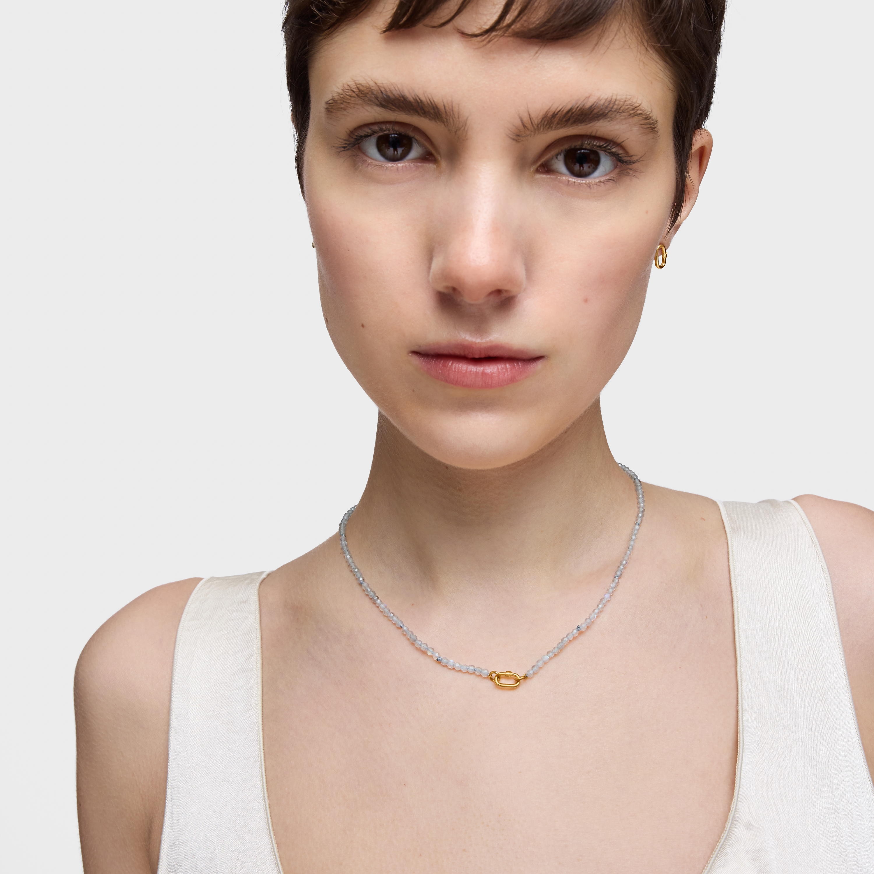 Short 18K solid gold and labradorite Necklace Hold Oval