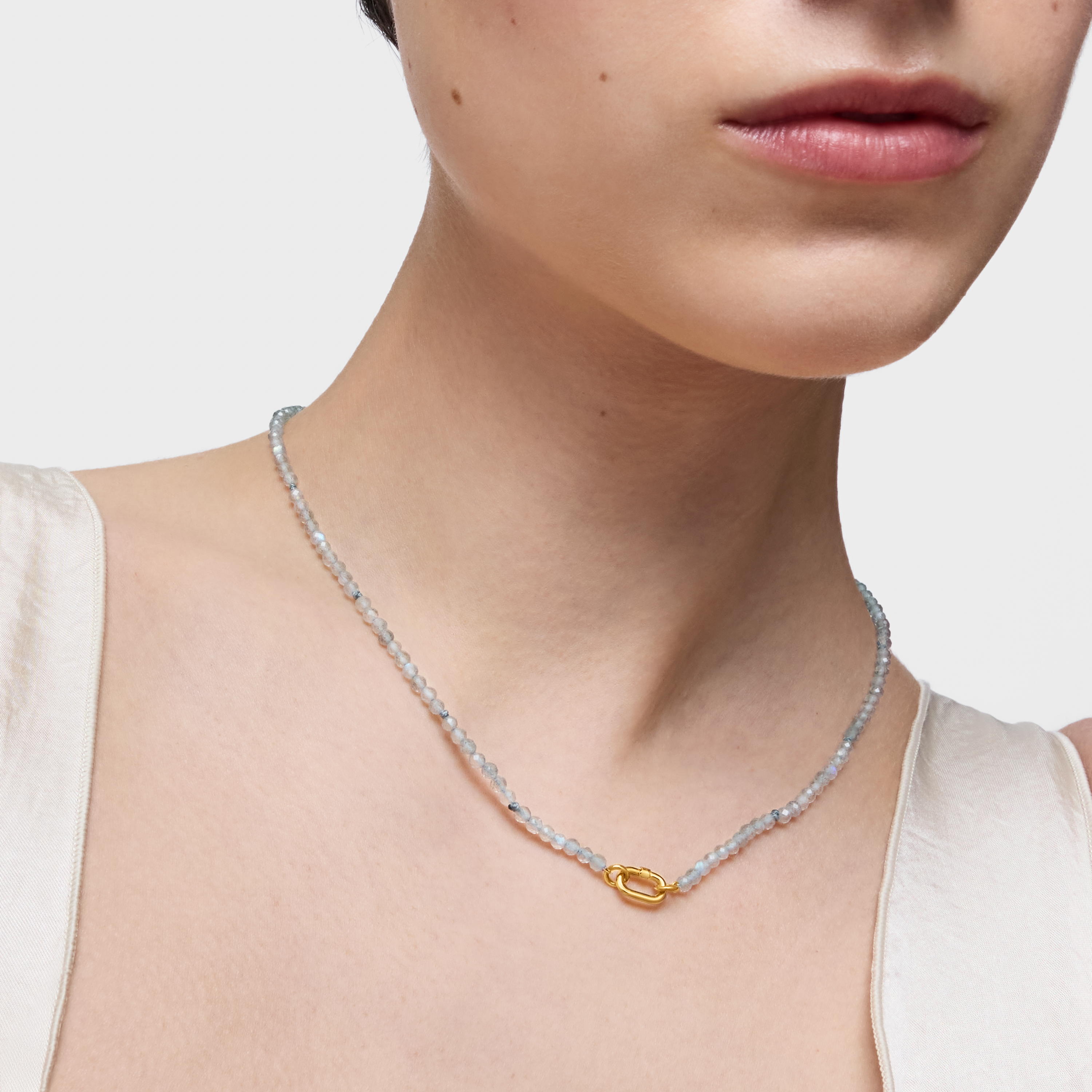 Short 18K solid gold and labradorite Necklace Hold Oval