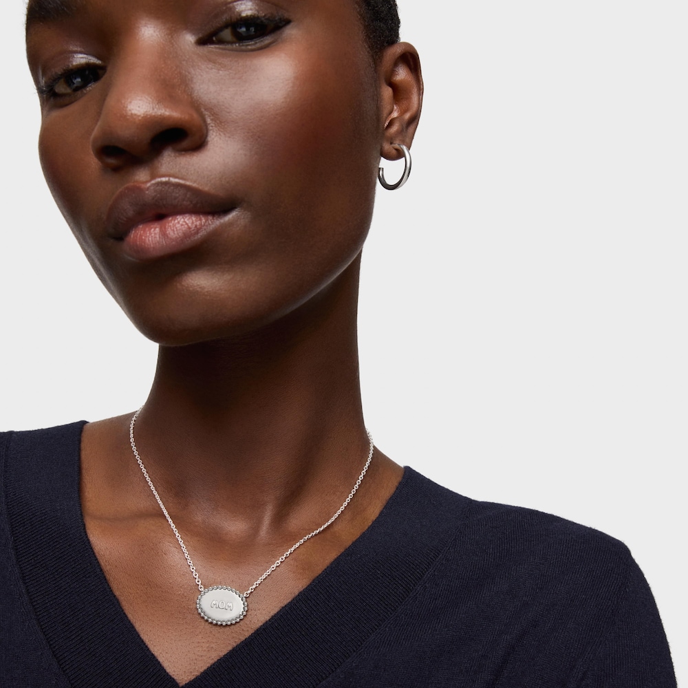 Collar corto de plata placa TOUS Mom image number 5