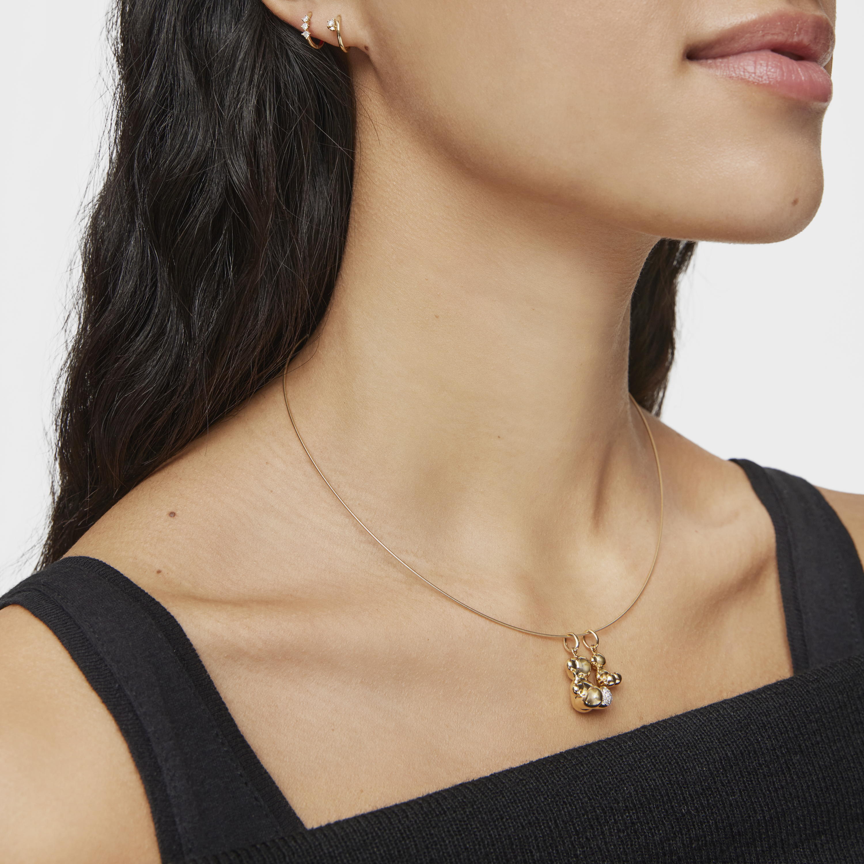0,08ct-diamond and gold Bold Bear pendant