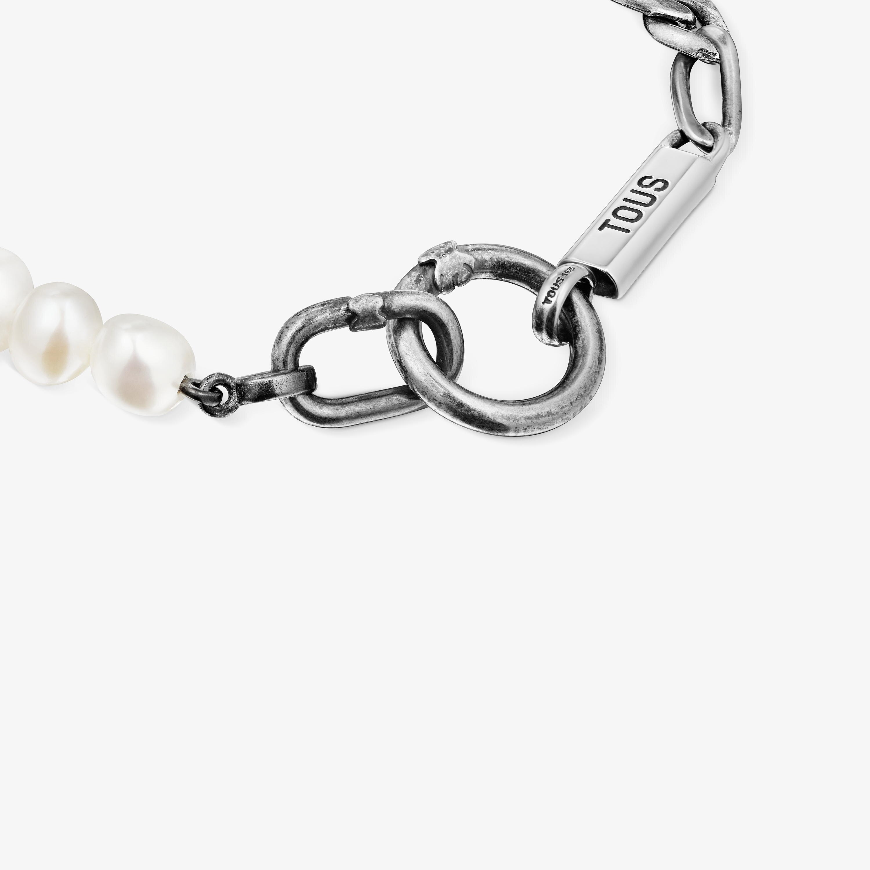 Silver curb chain Bracelet with cultured pearls Hold Man