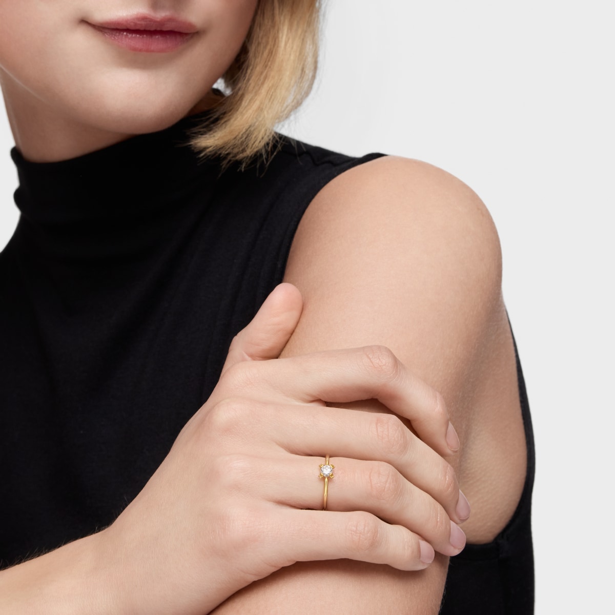 18kt gold plating over silver Ring with lab-grown diamond Color Pills